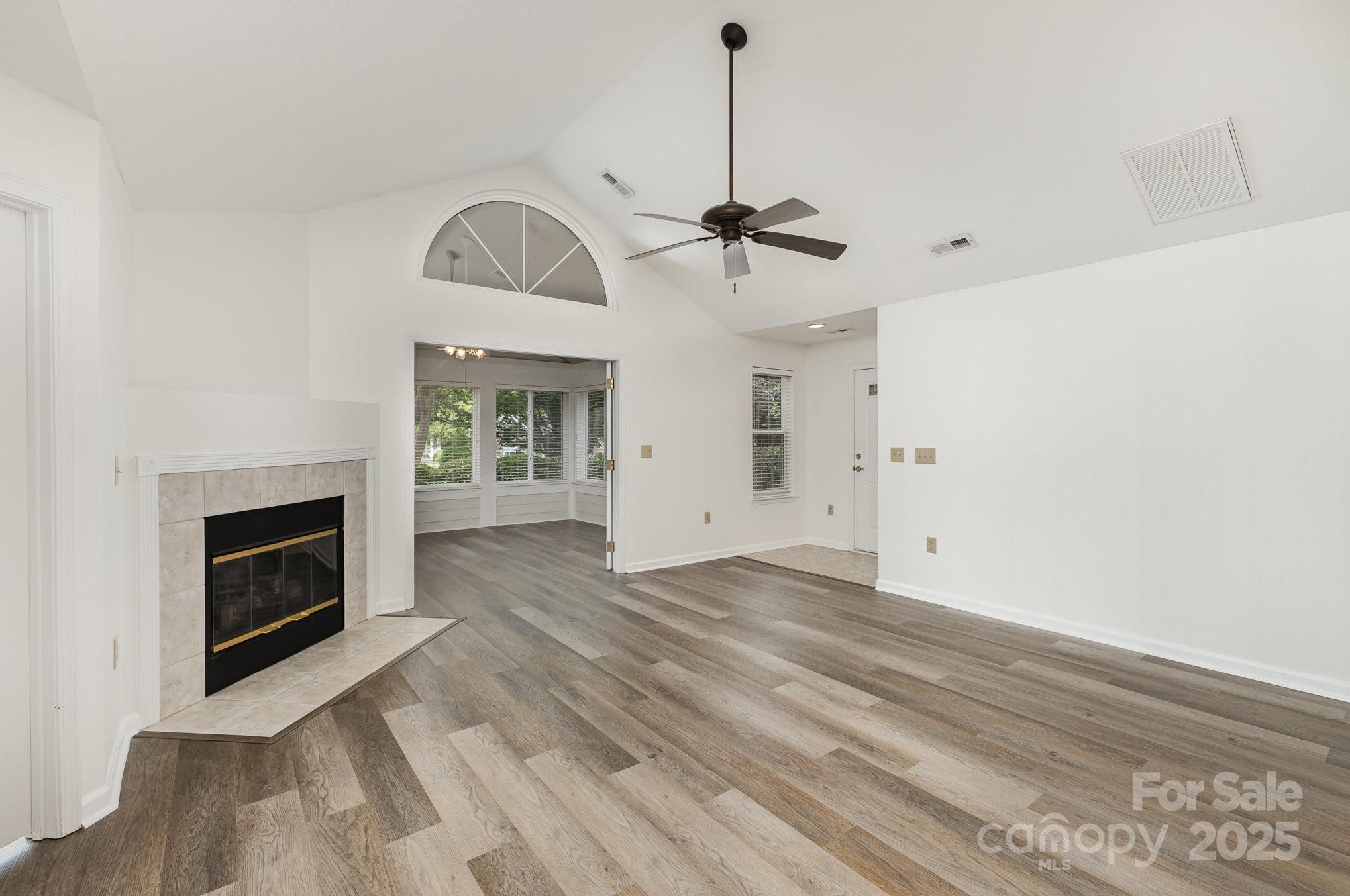 9013 Trellis Pointe Boulevard