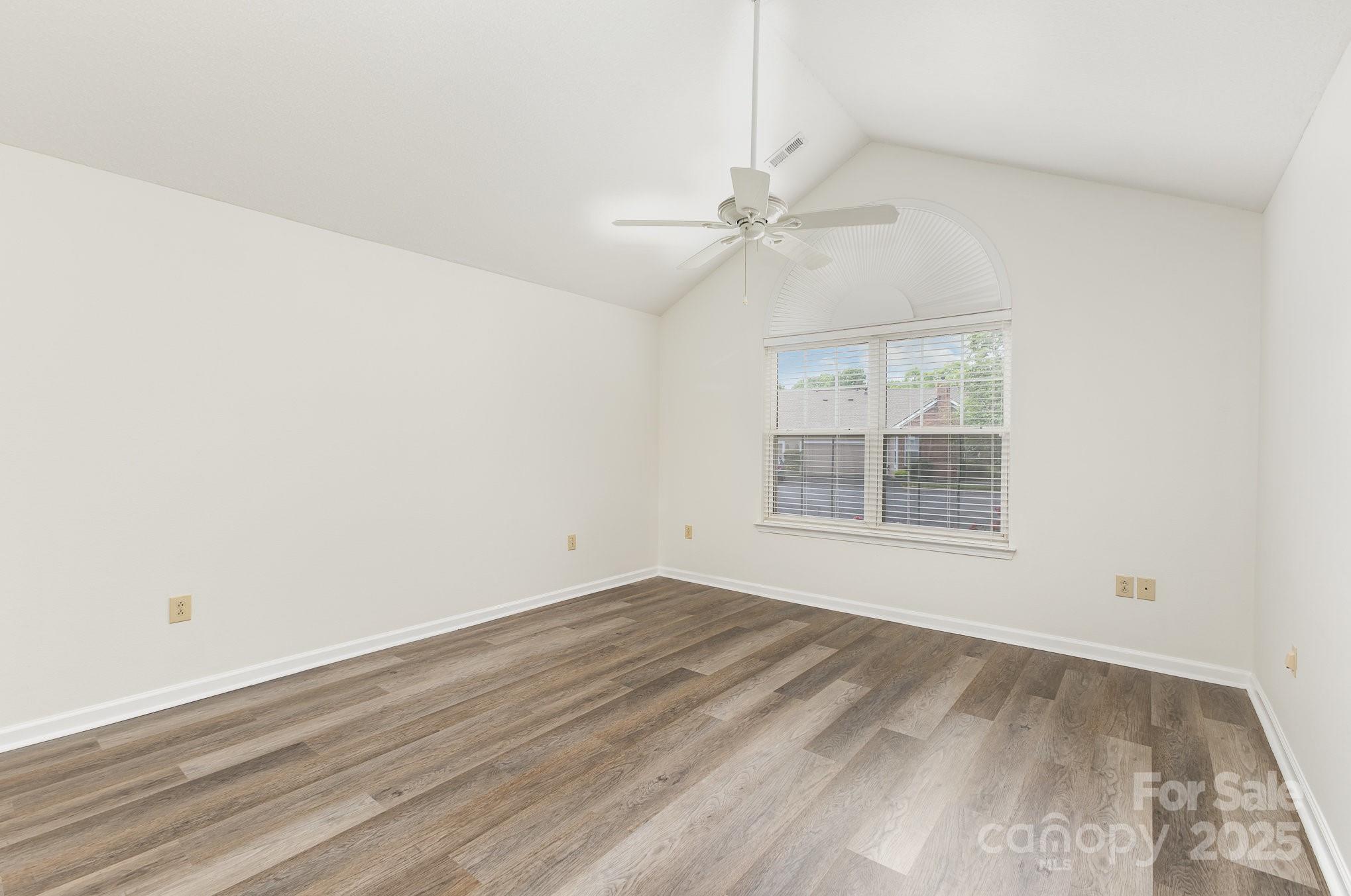 9013 Trellis Pointe Boulevard