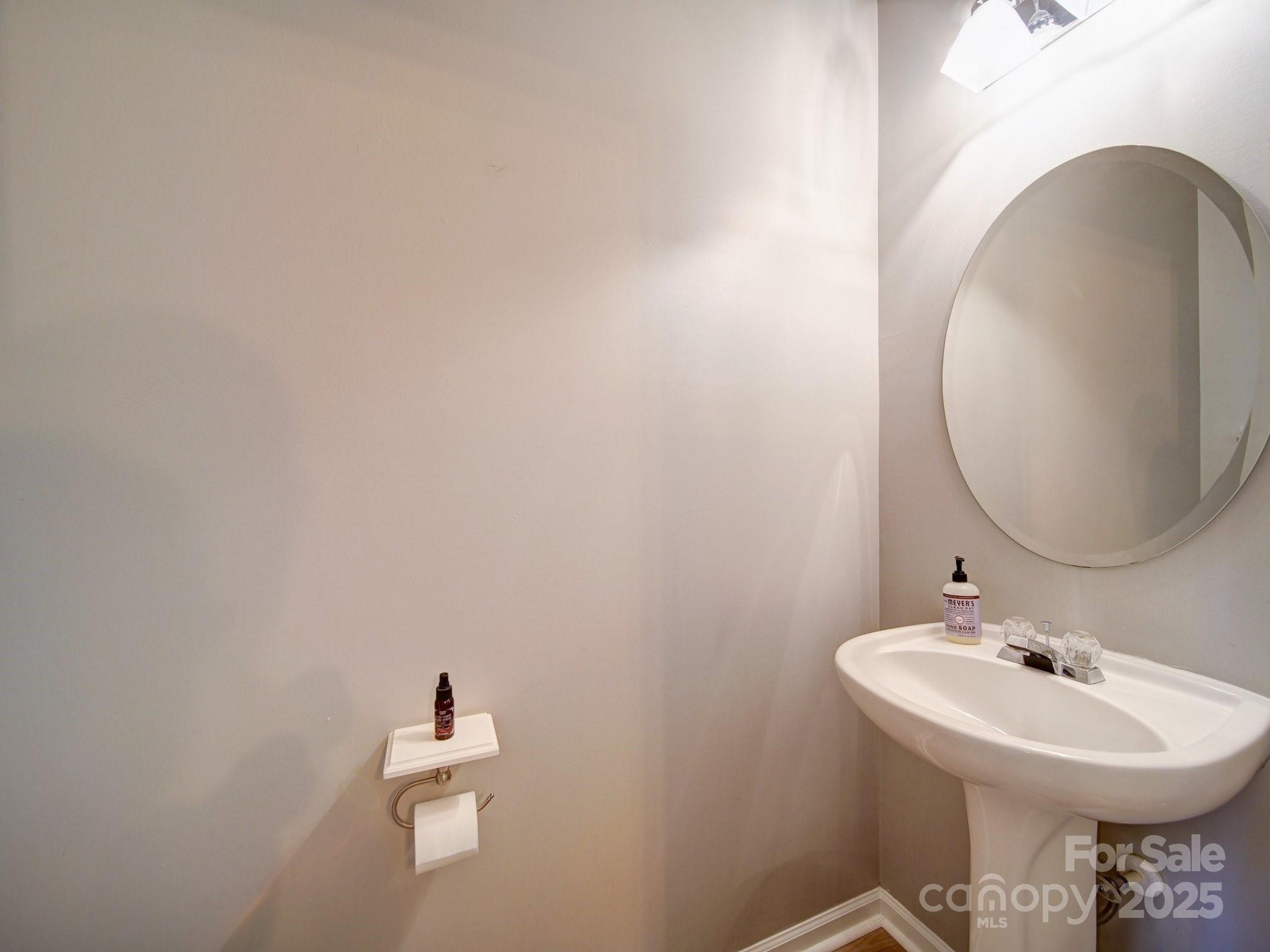 3055 Golden Dale Lane Unit: 104