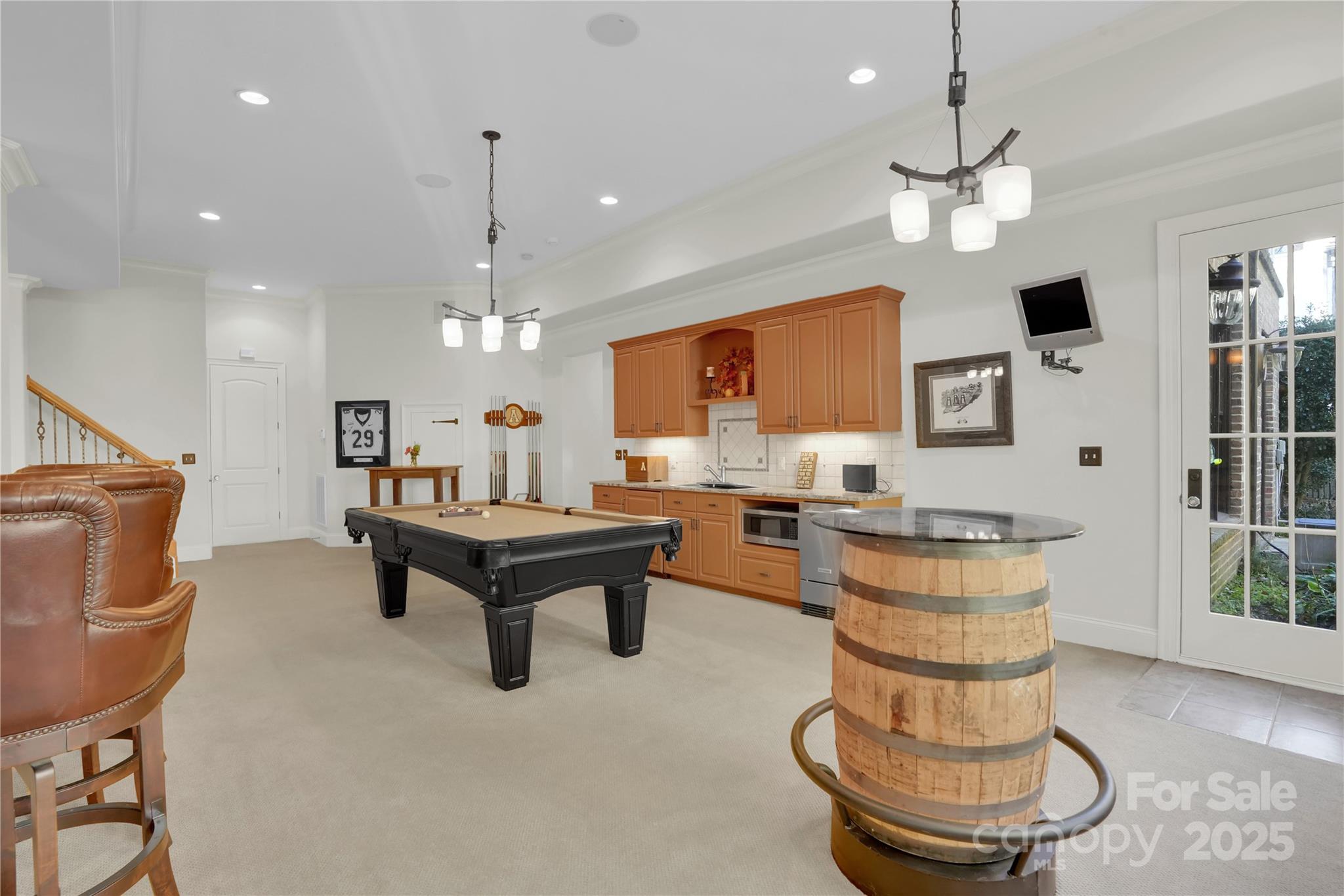 8534 Highgrove Street