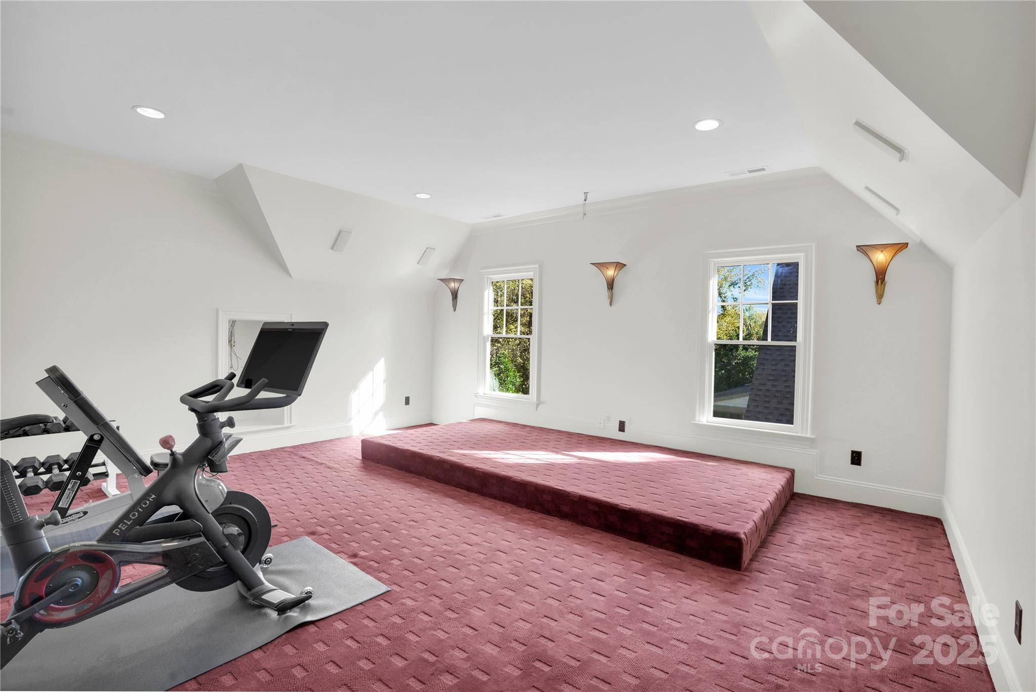 8534 Highgrove Street