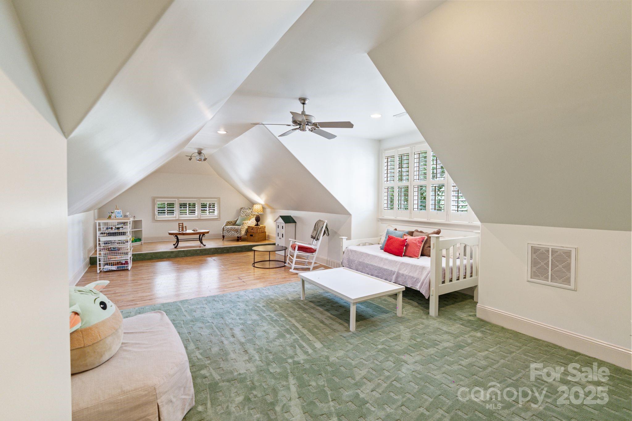 8534 Highgrove Street