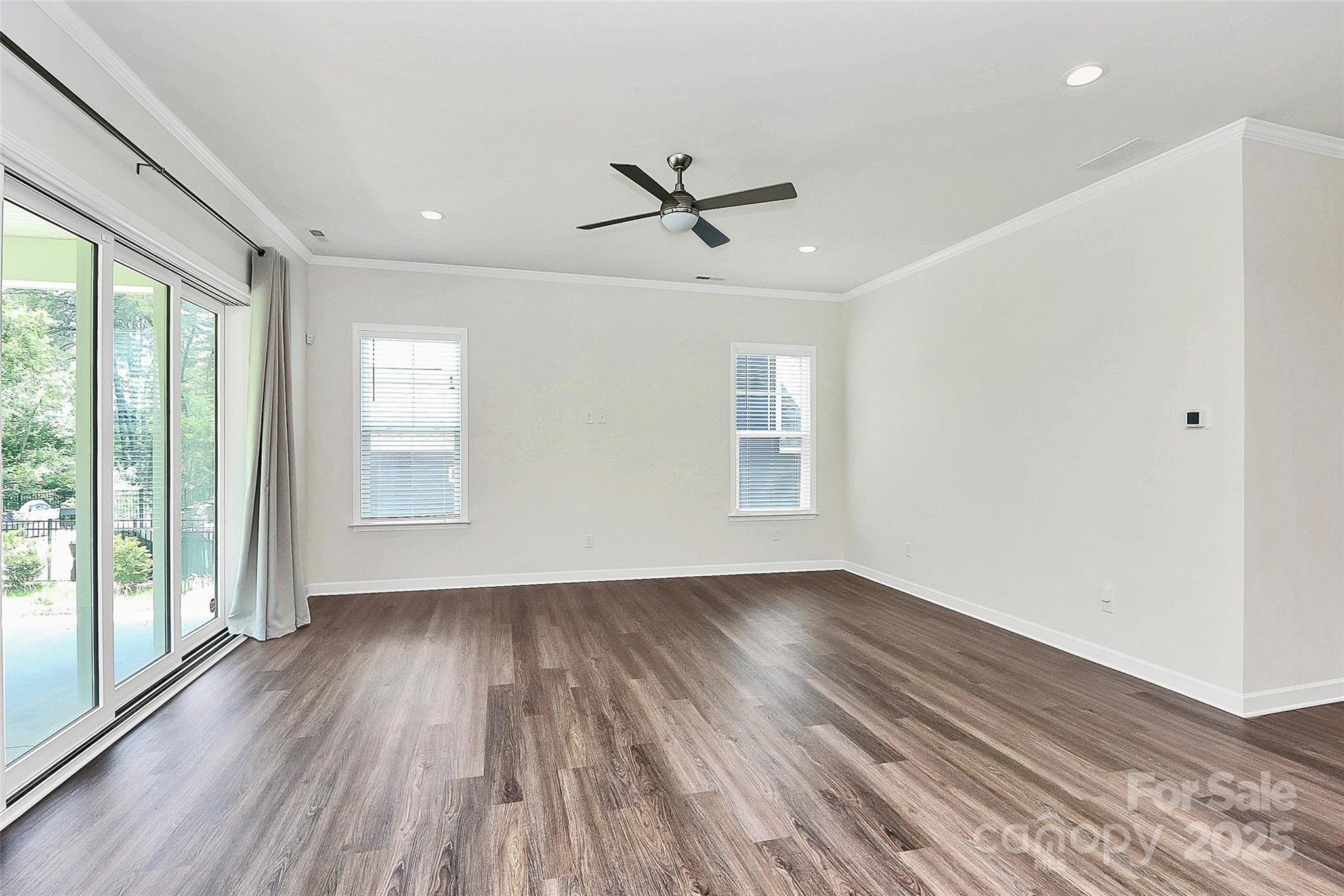 163 Crenshaw Place NW