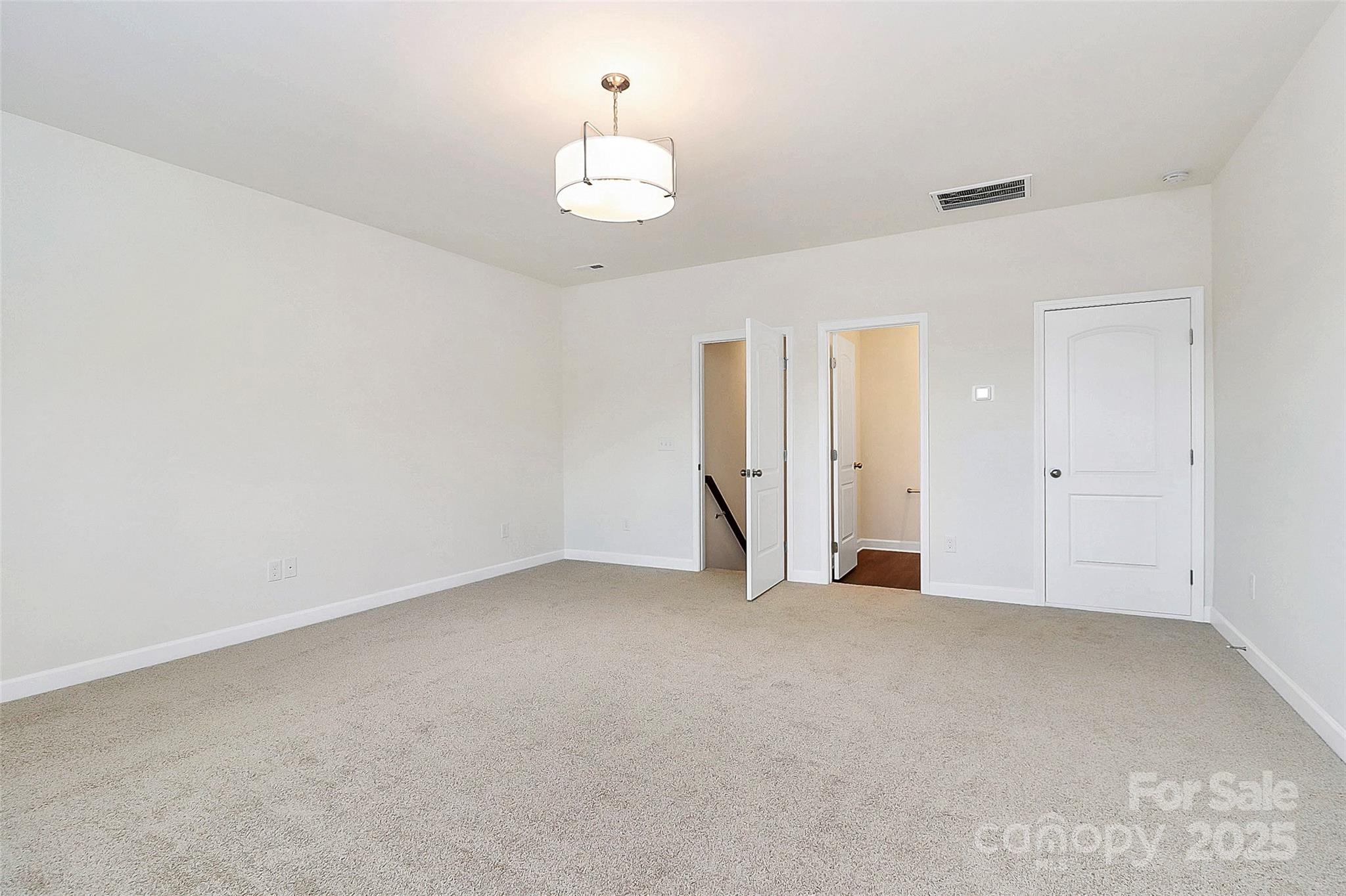 163 Crenshaw Place NW