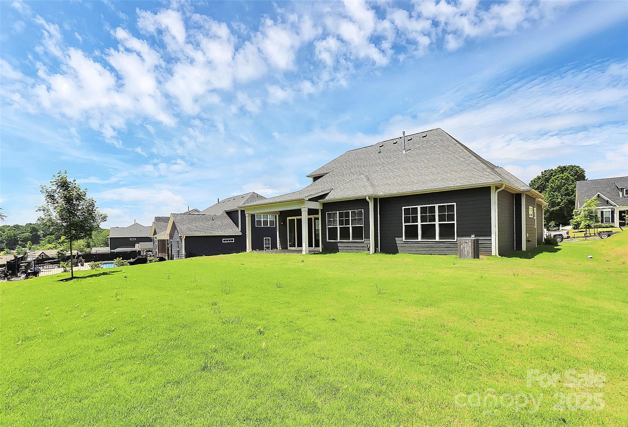 163 Crenshaw Place NW