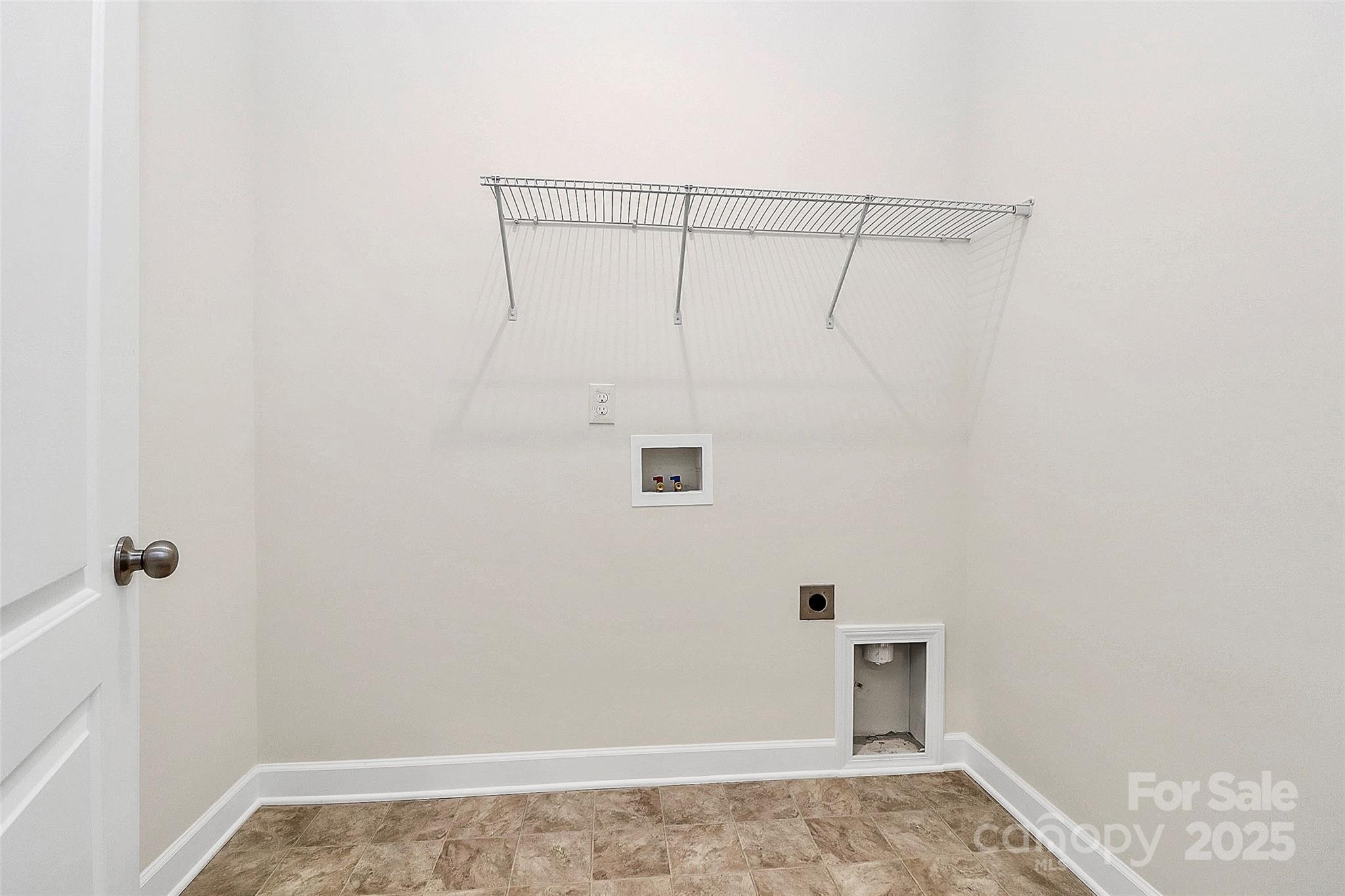 163 Crenshaw Place NW