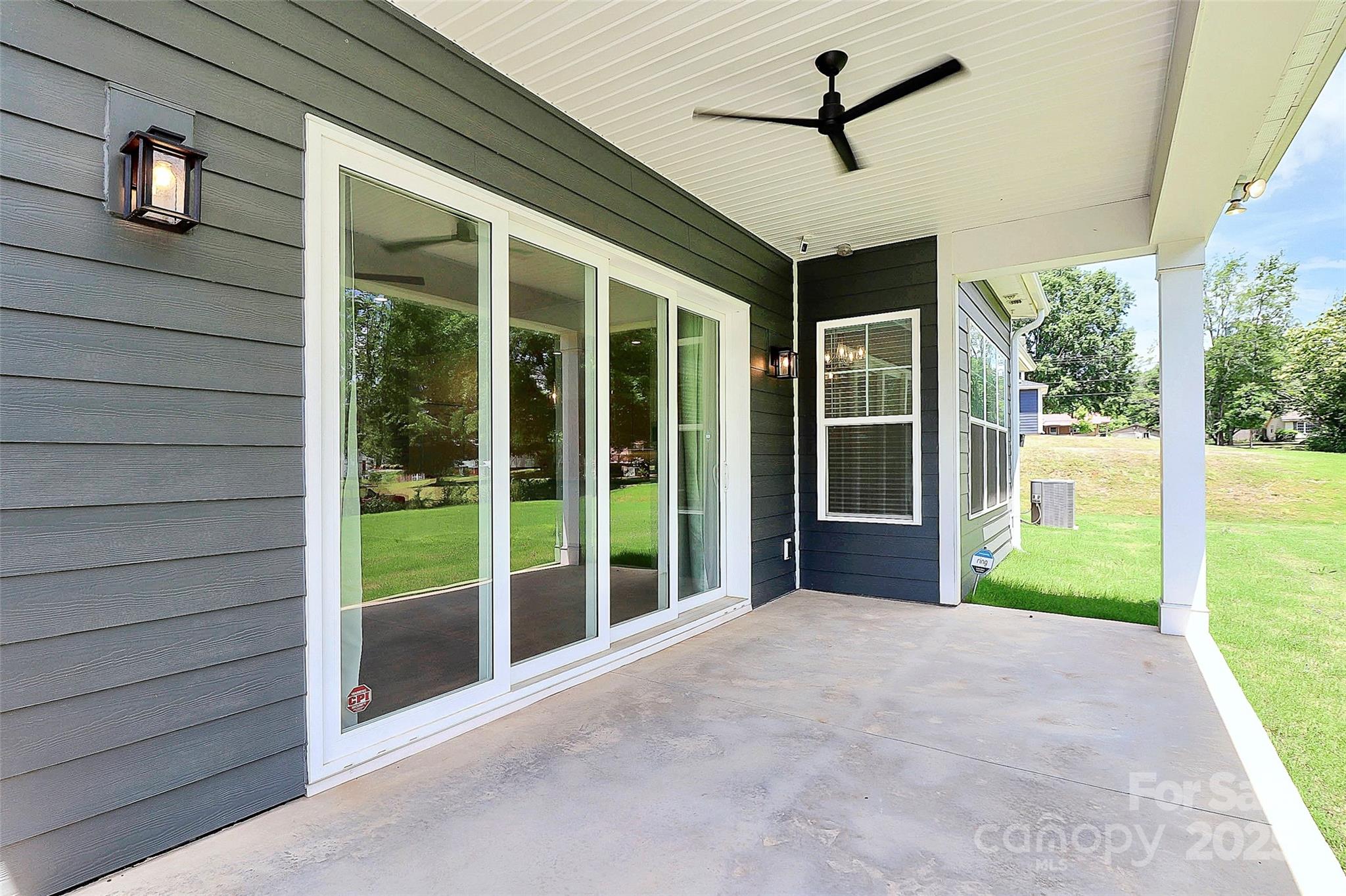 163 Crenshaw Place NW