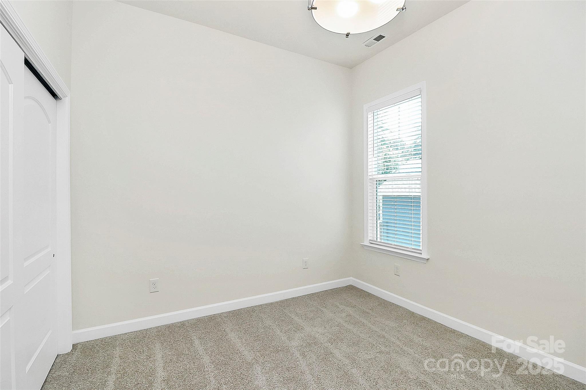 163 Crenshaw Place NW