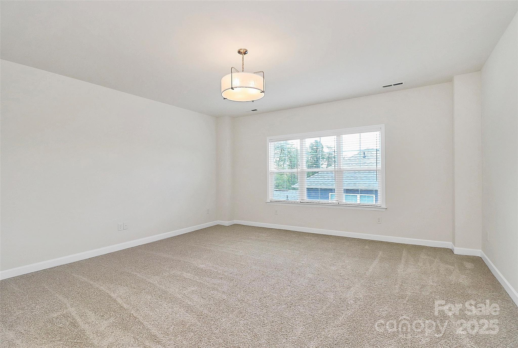 163 Crenshaw Place NW