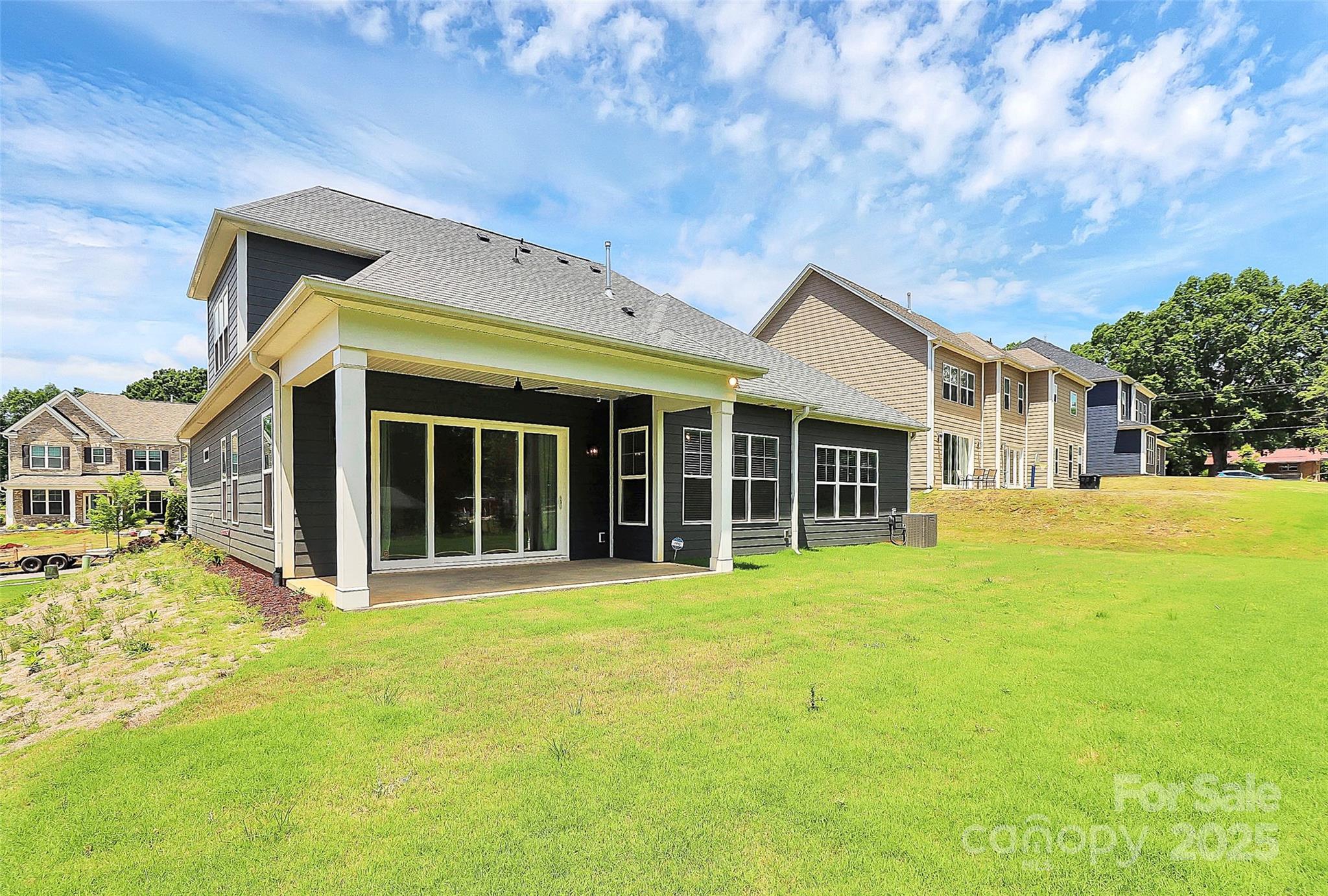 163 Crenshaw Place NW