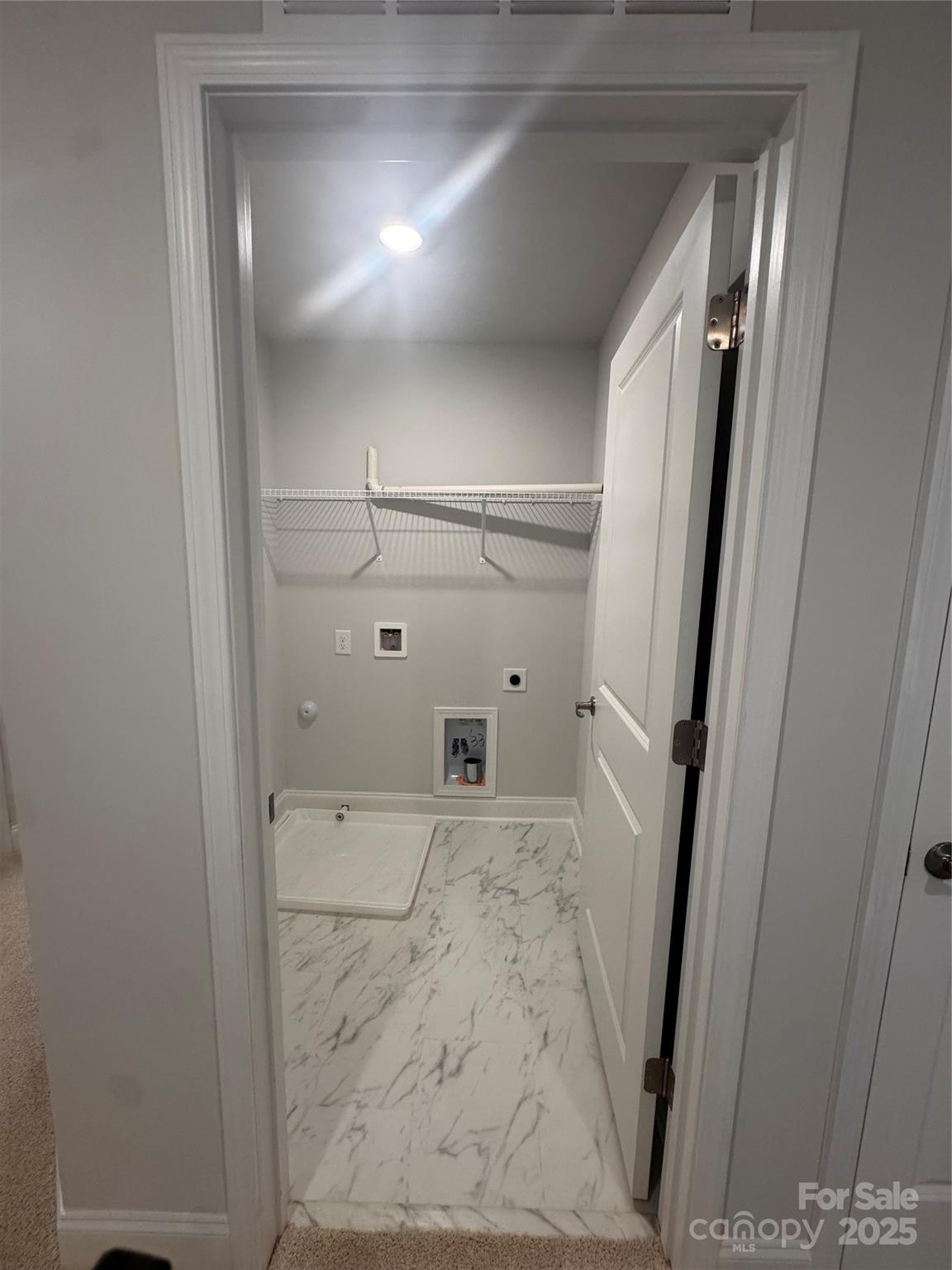 4037 Port Richmond Avenue Unit: 8