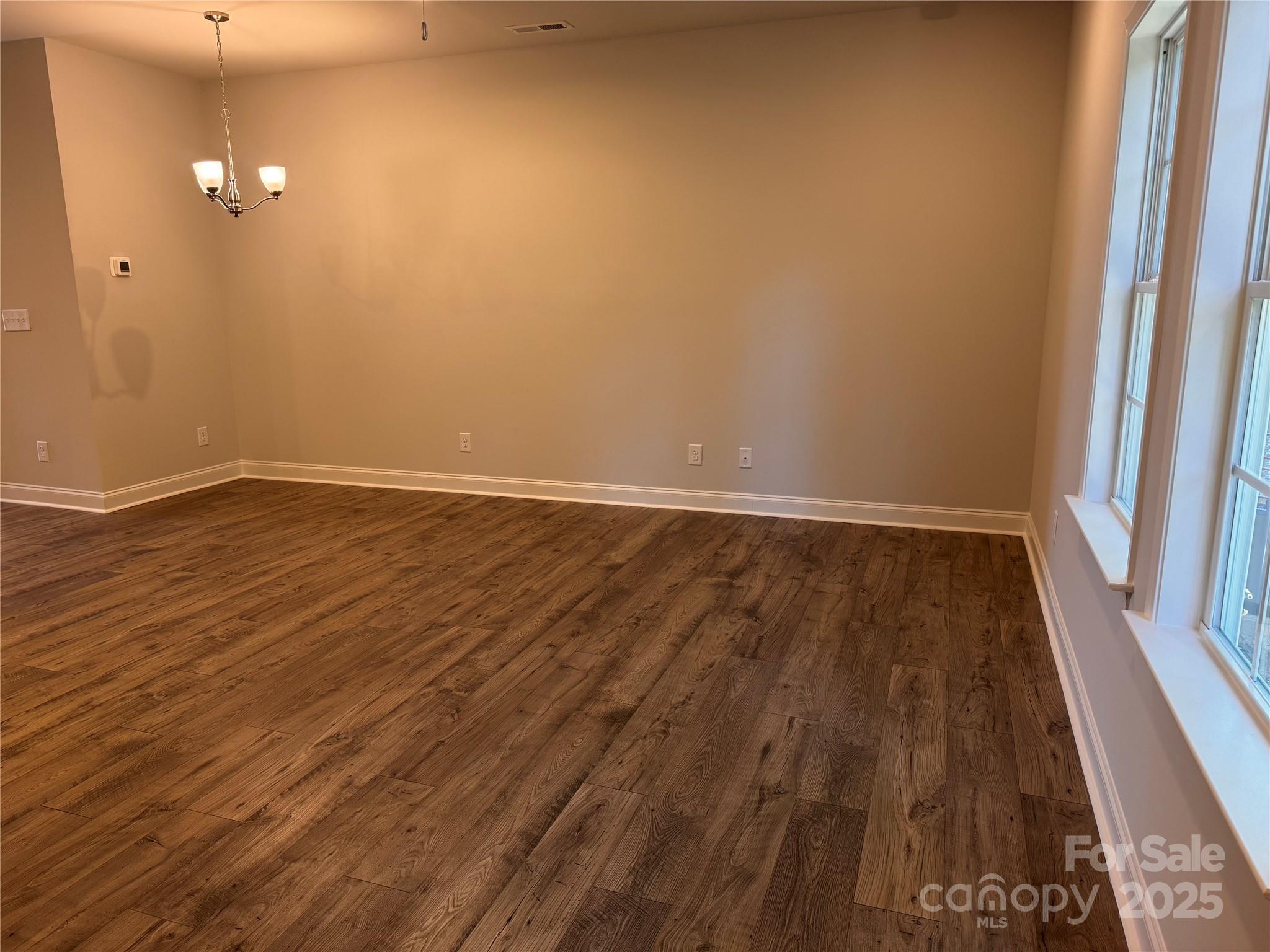 4037 Port Richmond Avenue Unit: 8