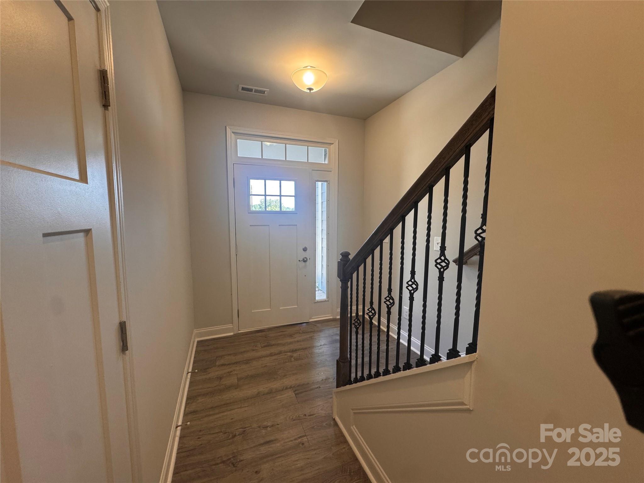 4037 Port Richmond Avenue Unit: 8