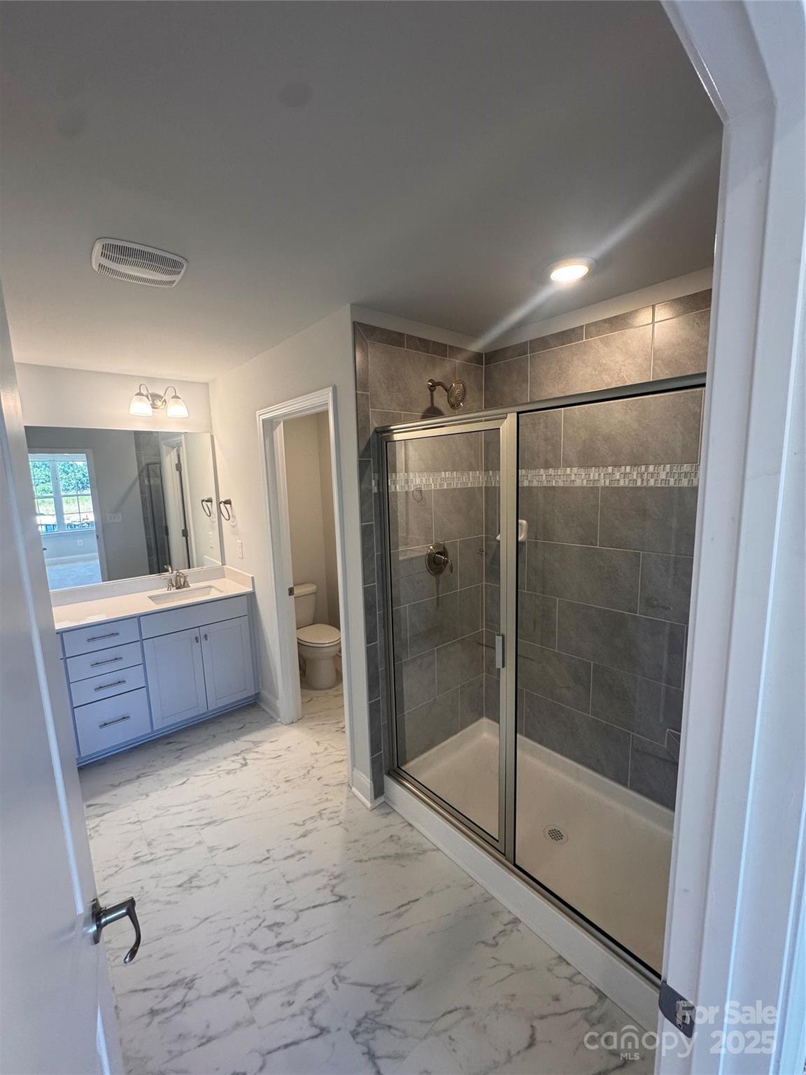 4037 Port Richmond Avenue Unit: 8