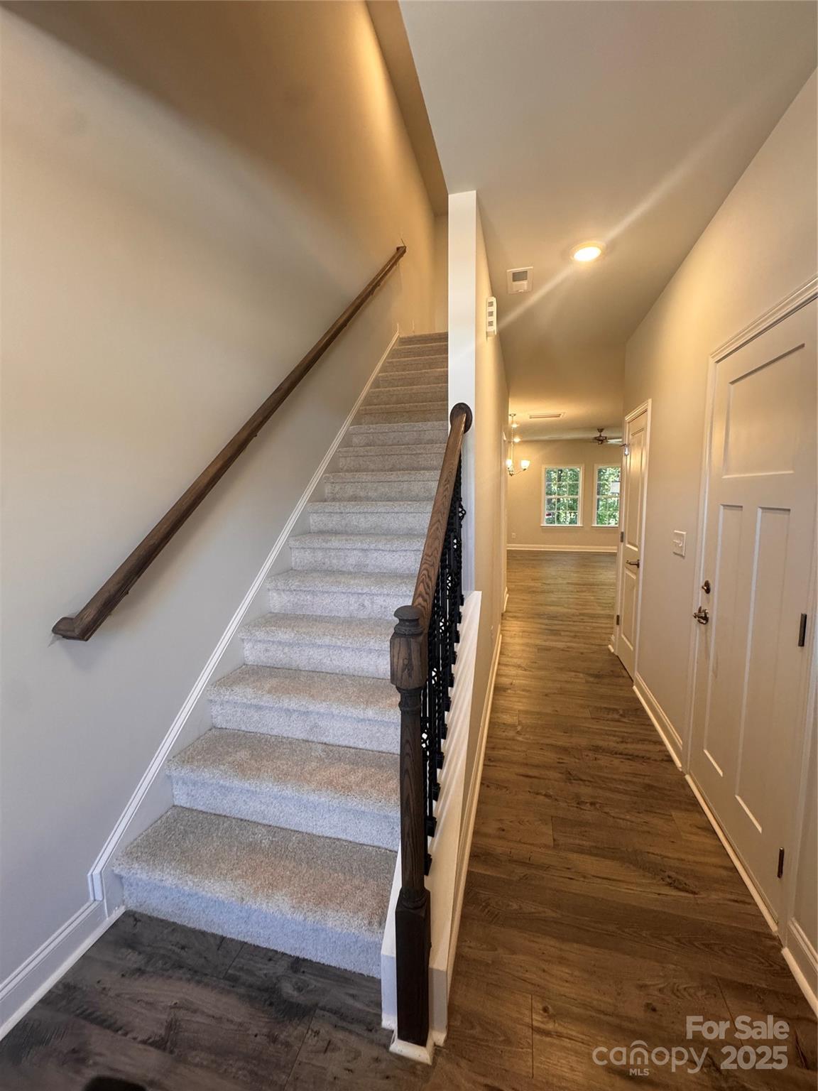 4037 Port Richmond Avenue Unit: 8