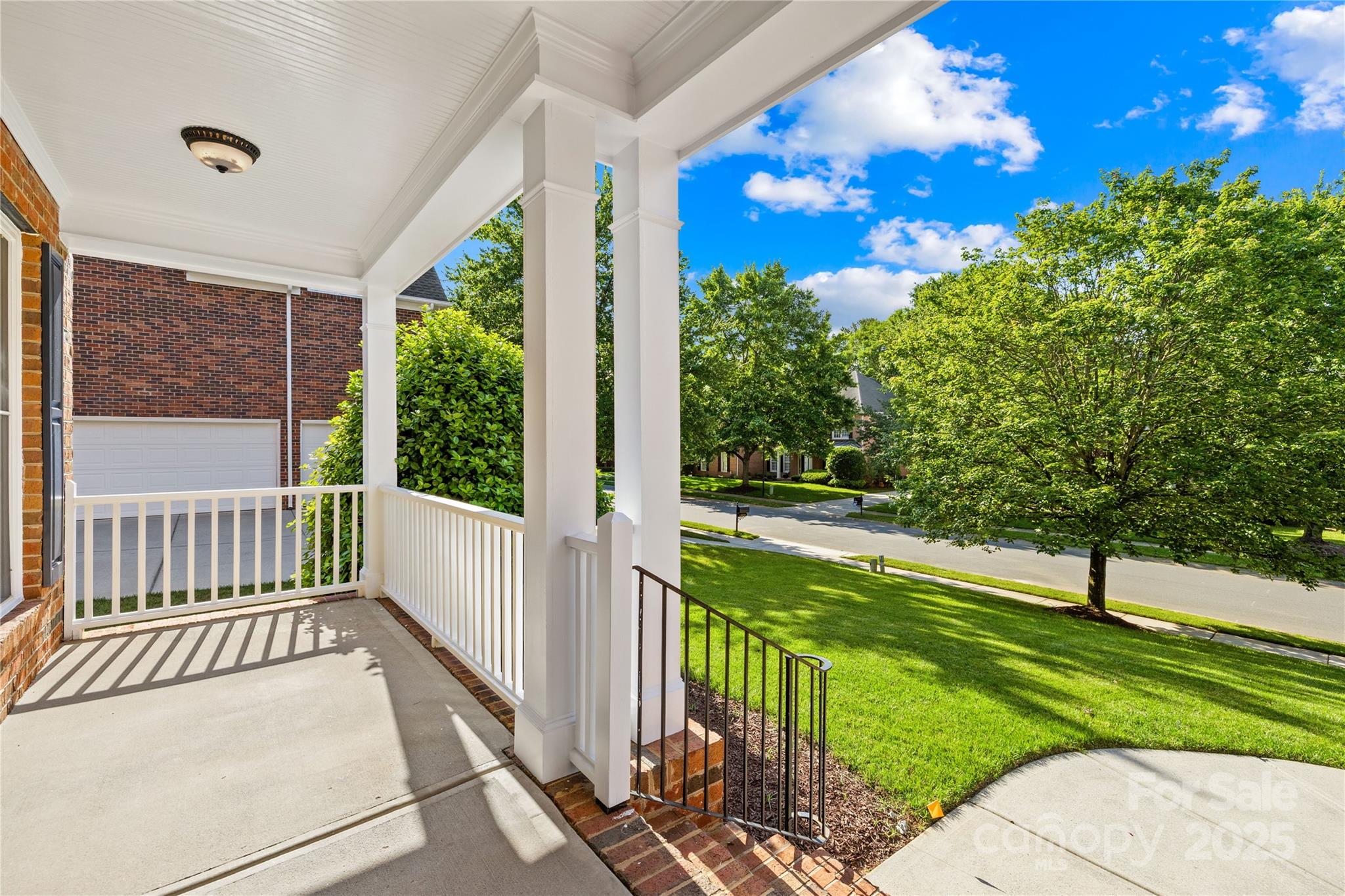 10024 Hazelview Drive
