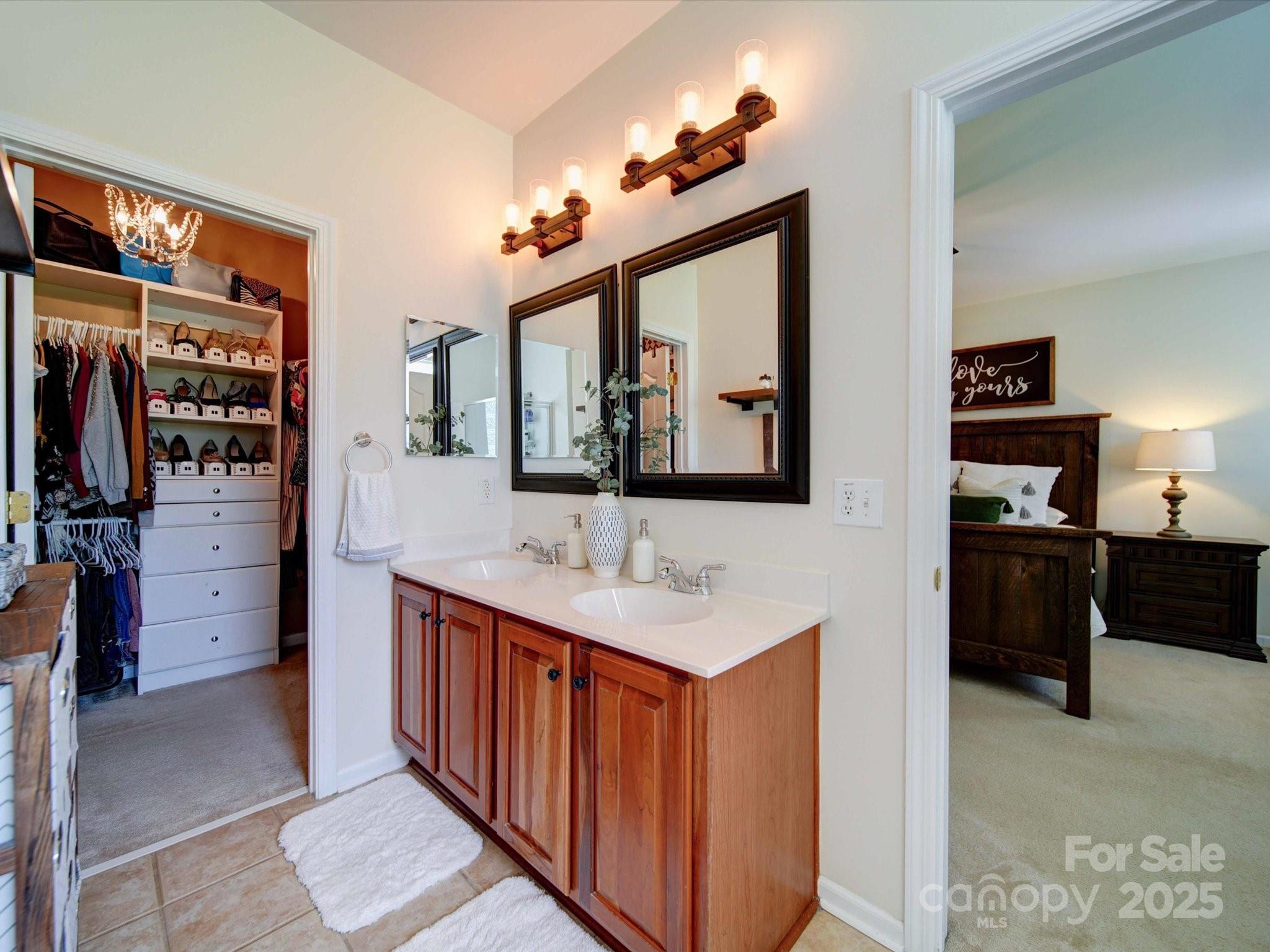 1109 Woodwinds Drive