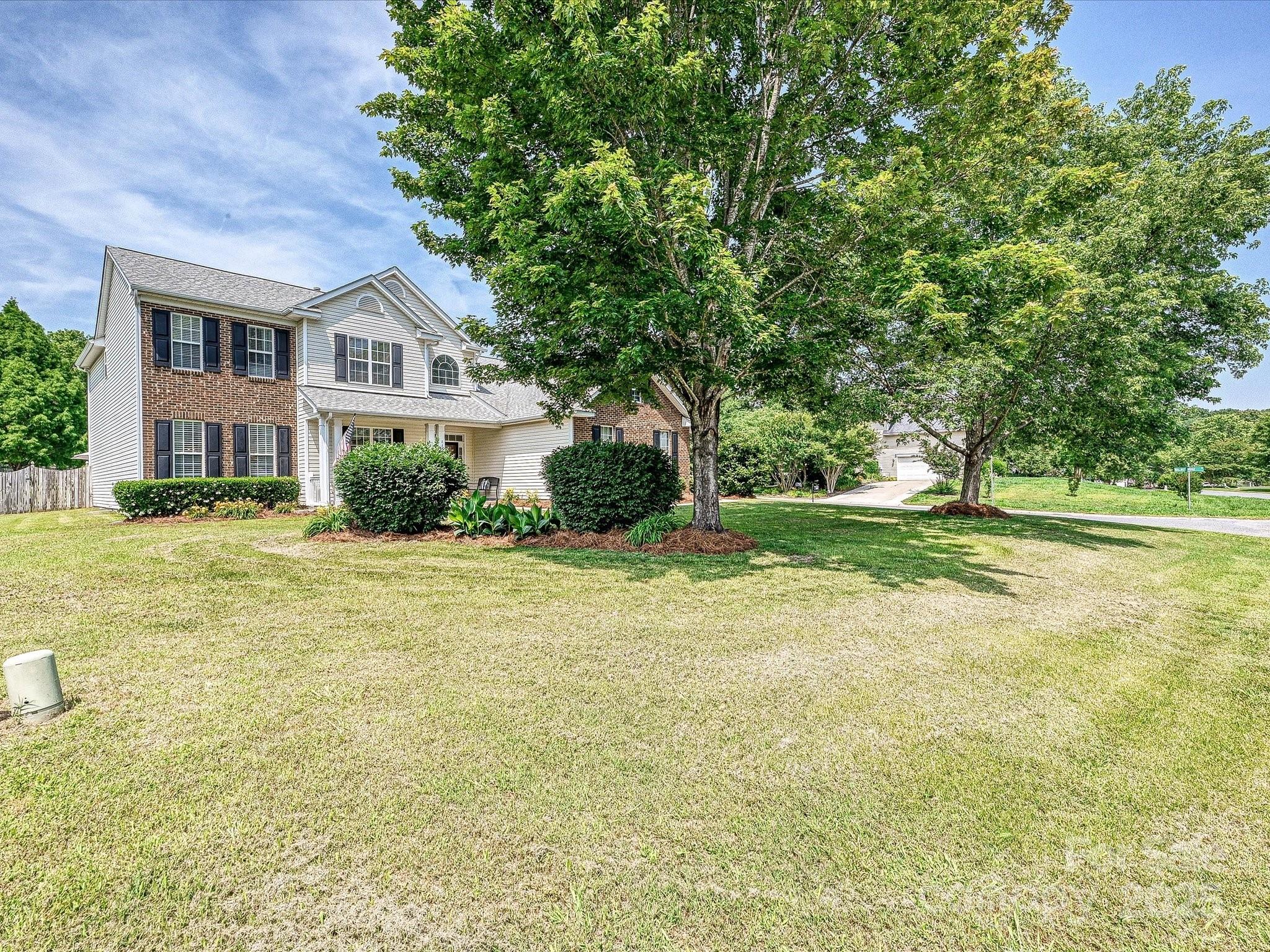 1109 Woodwinds Drive