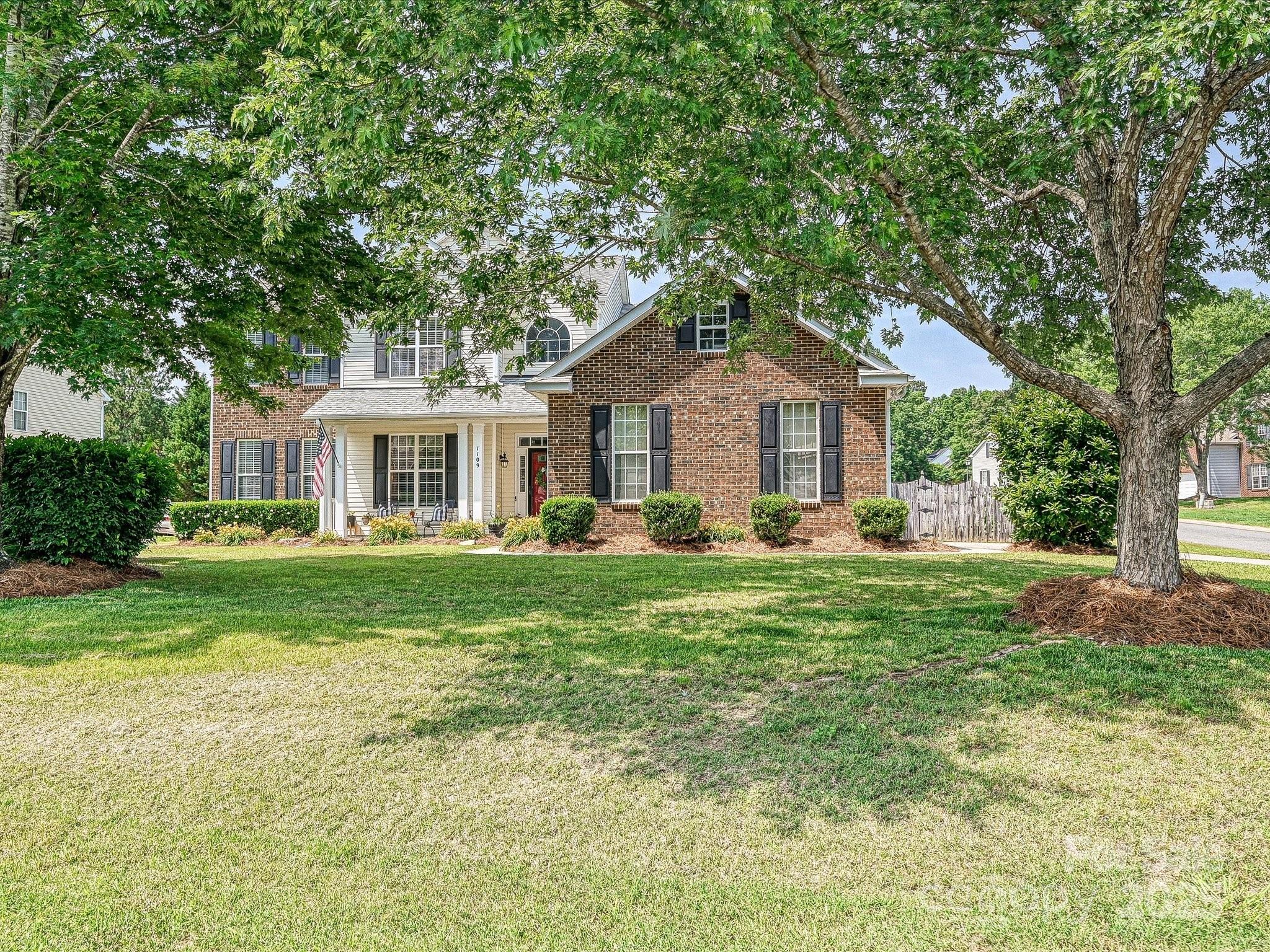 1109 Woodwinds Drive