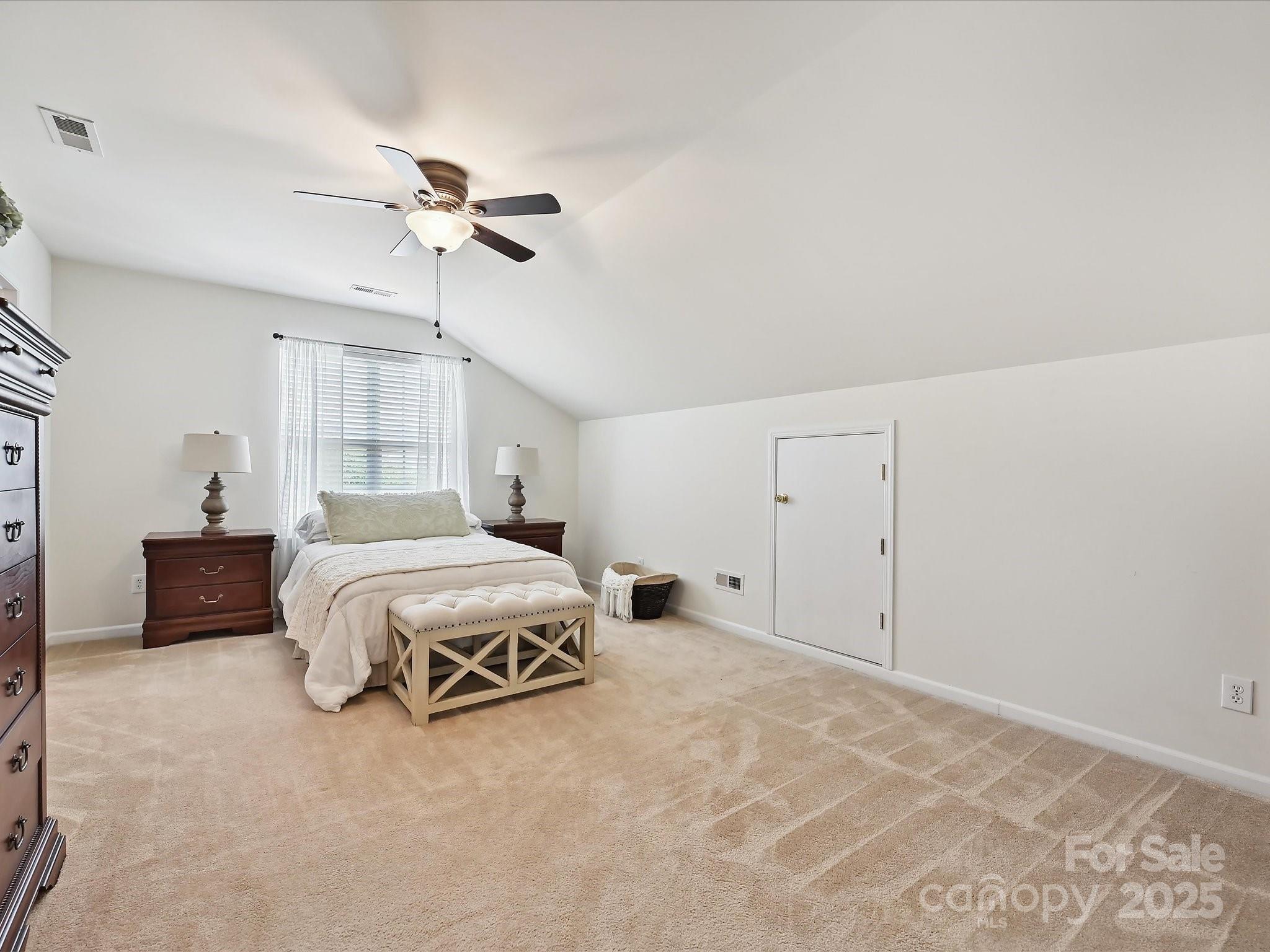 1109 Woodwinds Drive