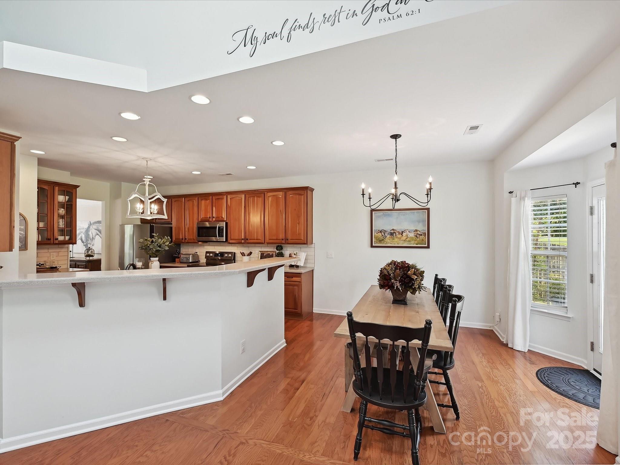 1109 Woodwinds Drive