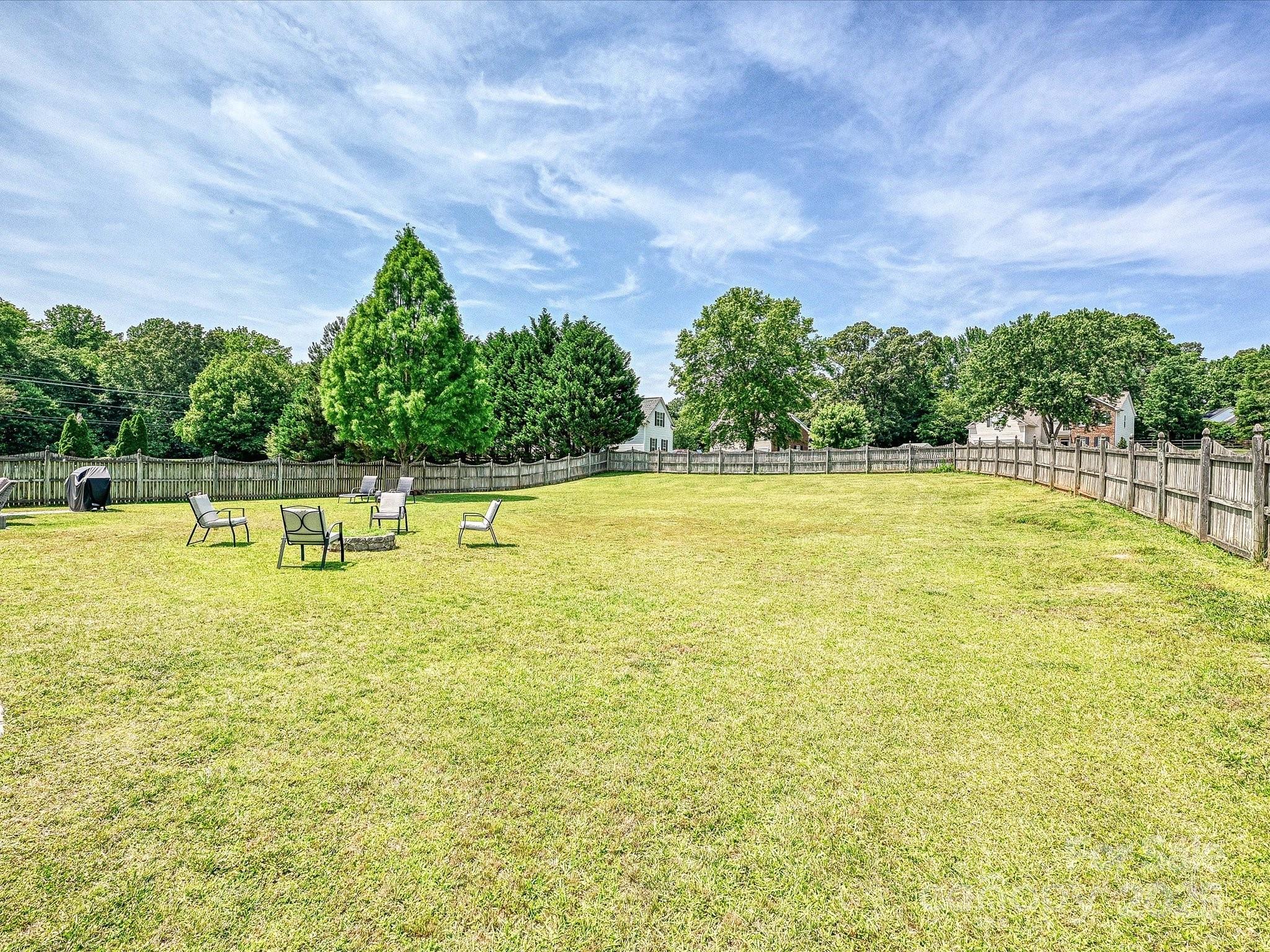 1109 Woodwinds Drive