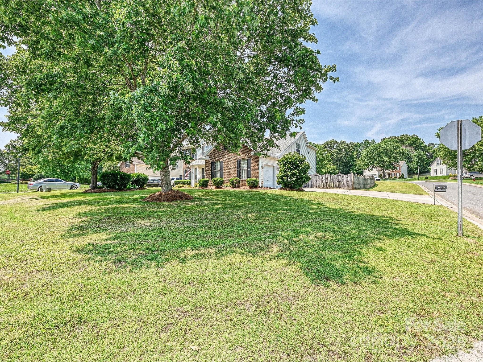 1109 Woodwinds Drive