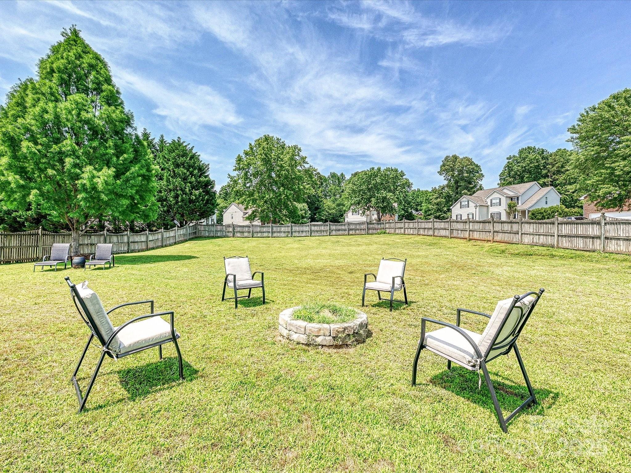 1109 Woodwinds Drive