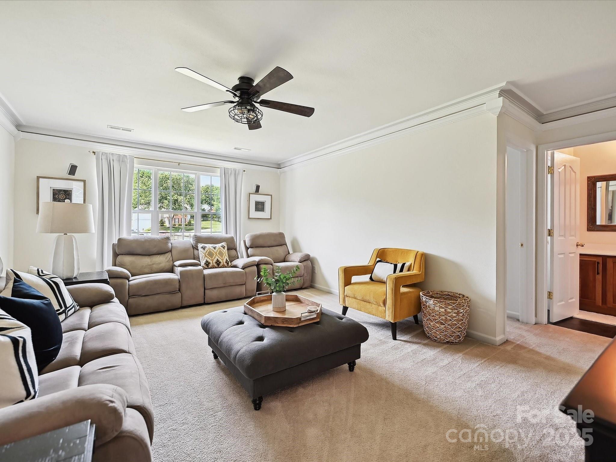 1109 Woodwinds Drive