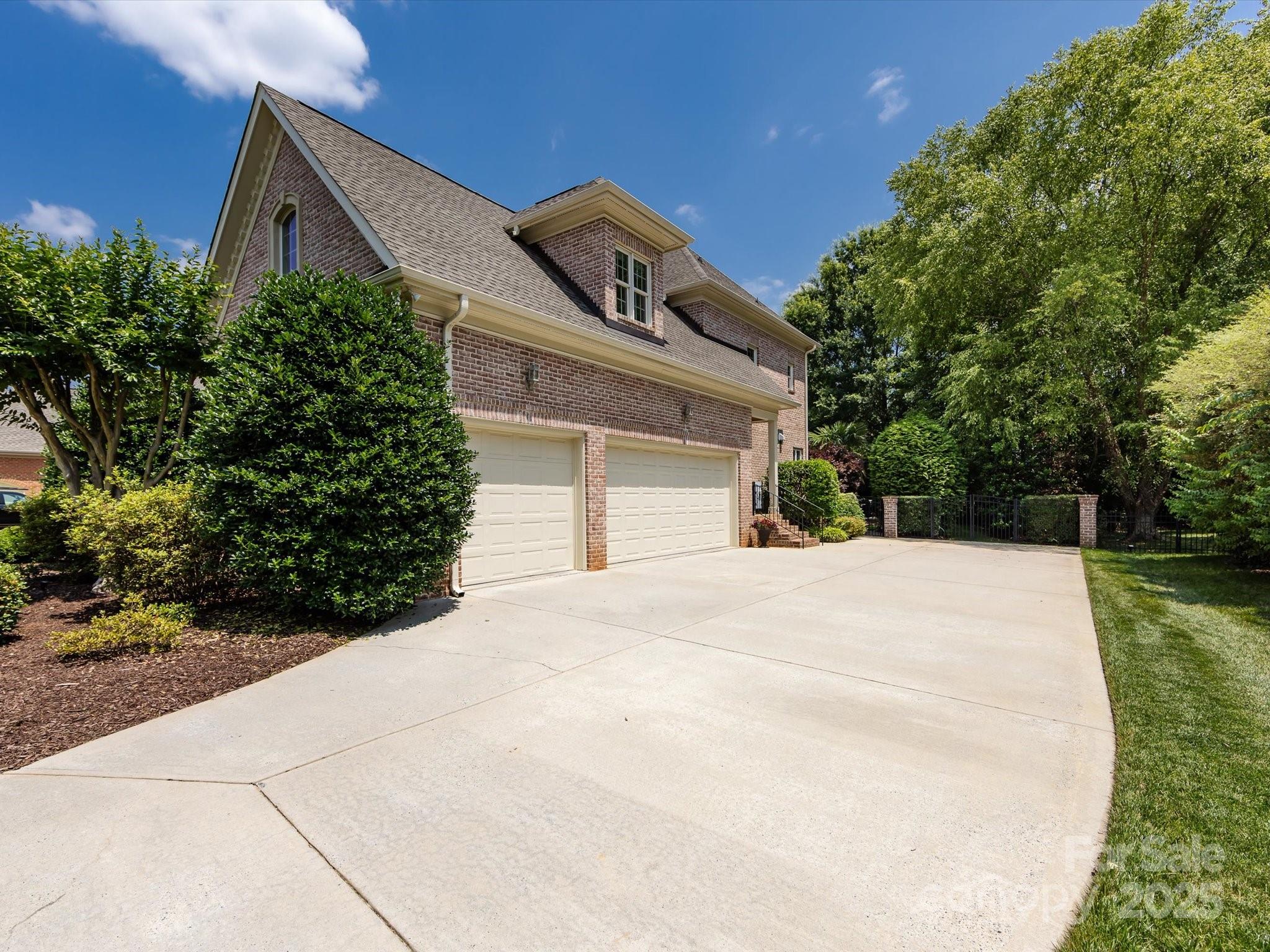 1509 Churchill Downs Drive