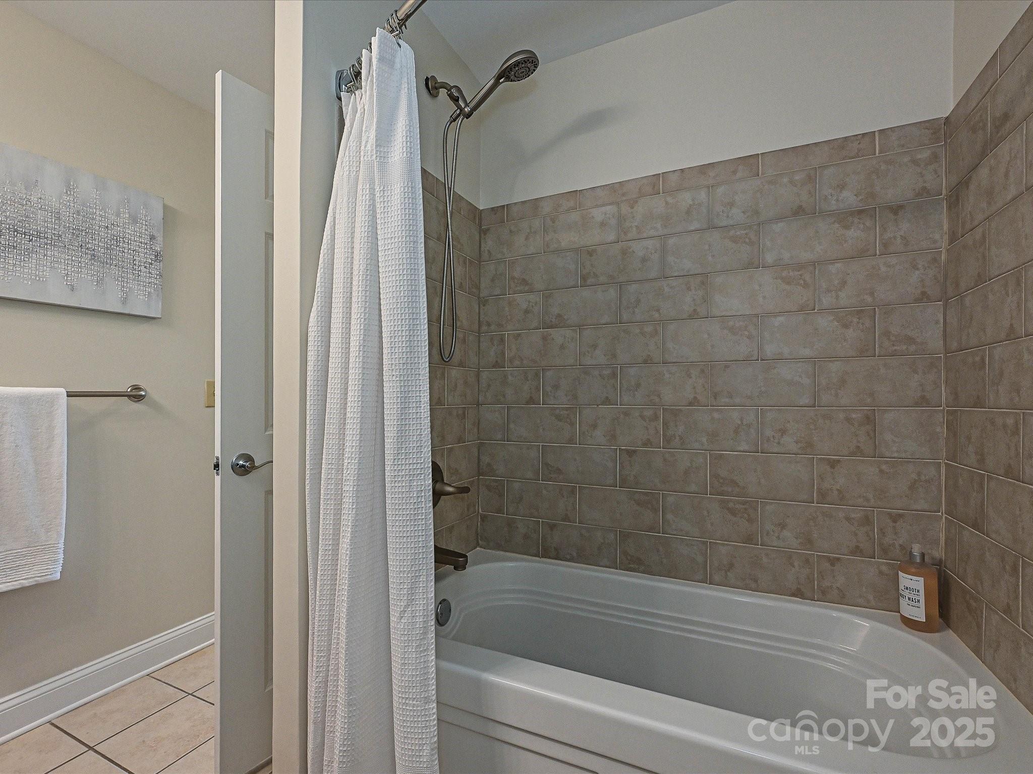 300 W 5th Street Unit: 723