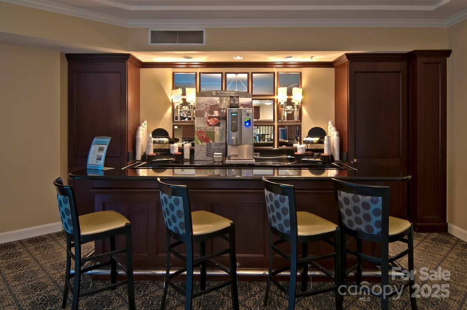 300 W 5th Street Unit: 723