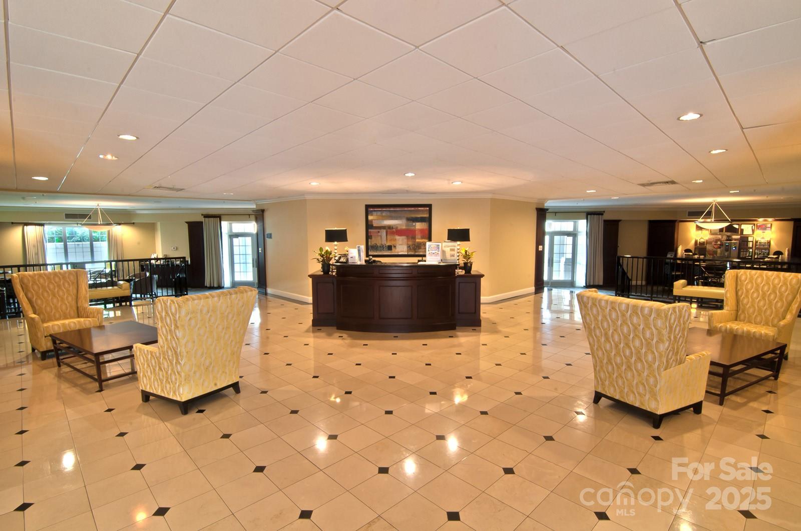 300 W 5th Street Unit: 723