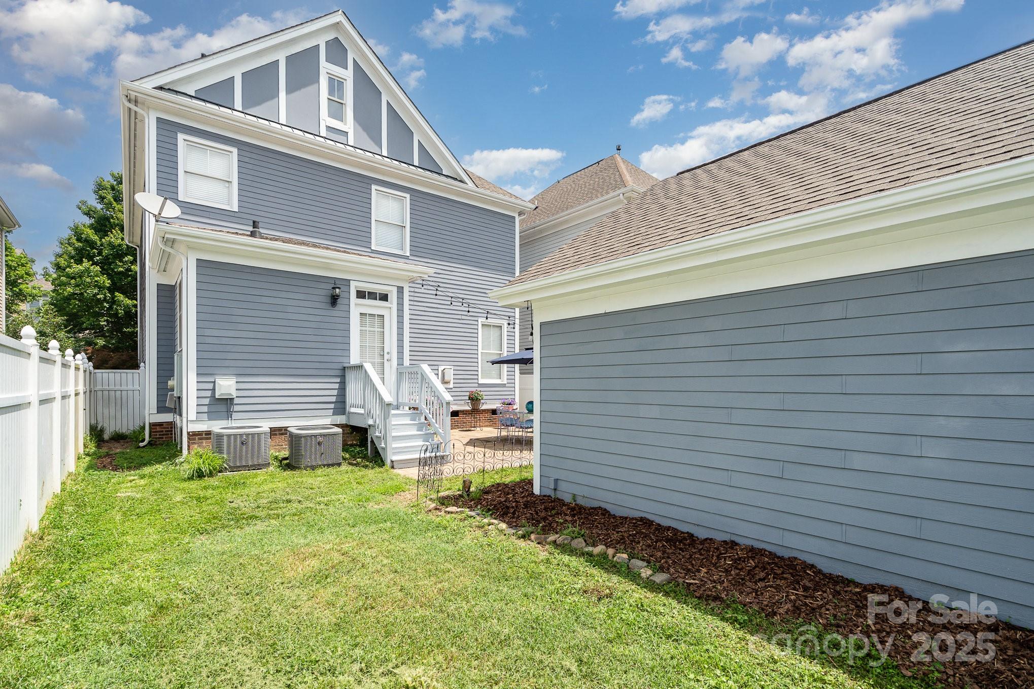 7043 Blakeney Greens Boulevard