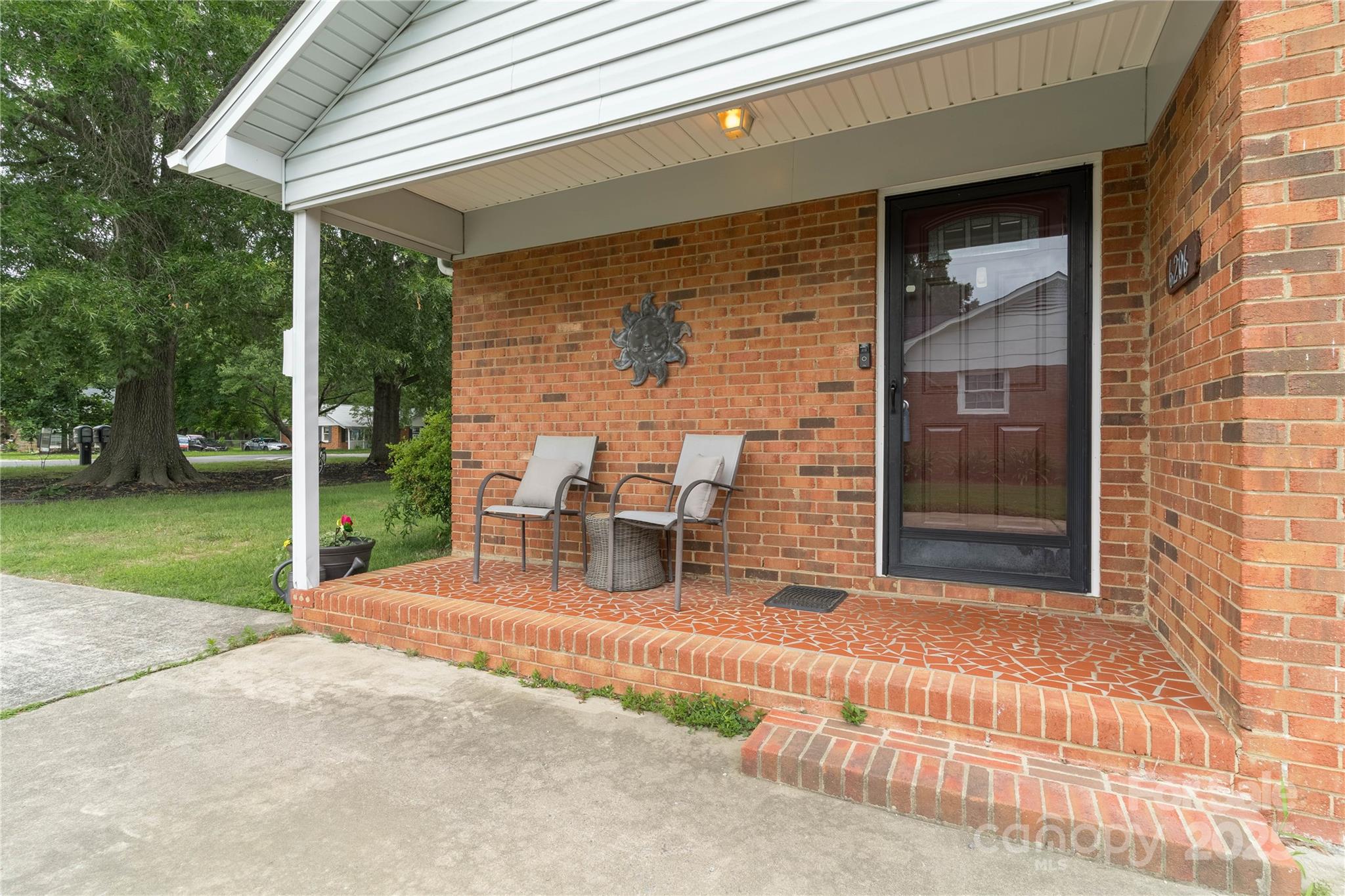 6206 Clearwater Drive