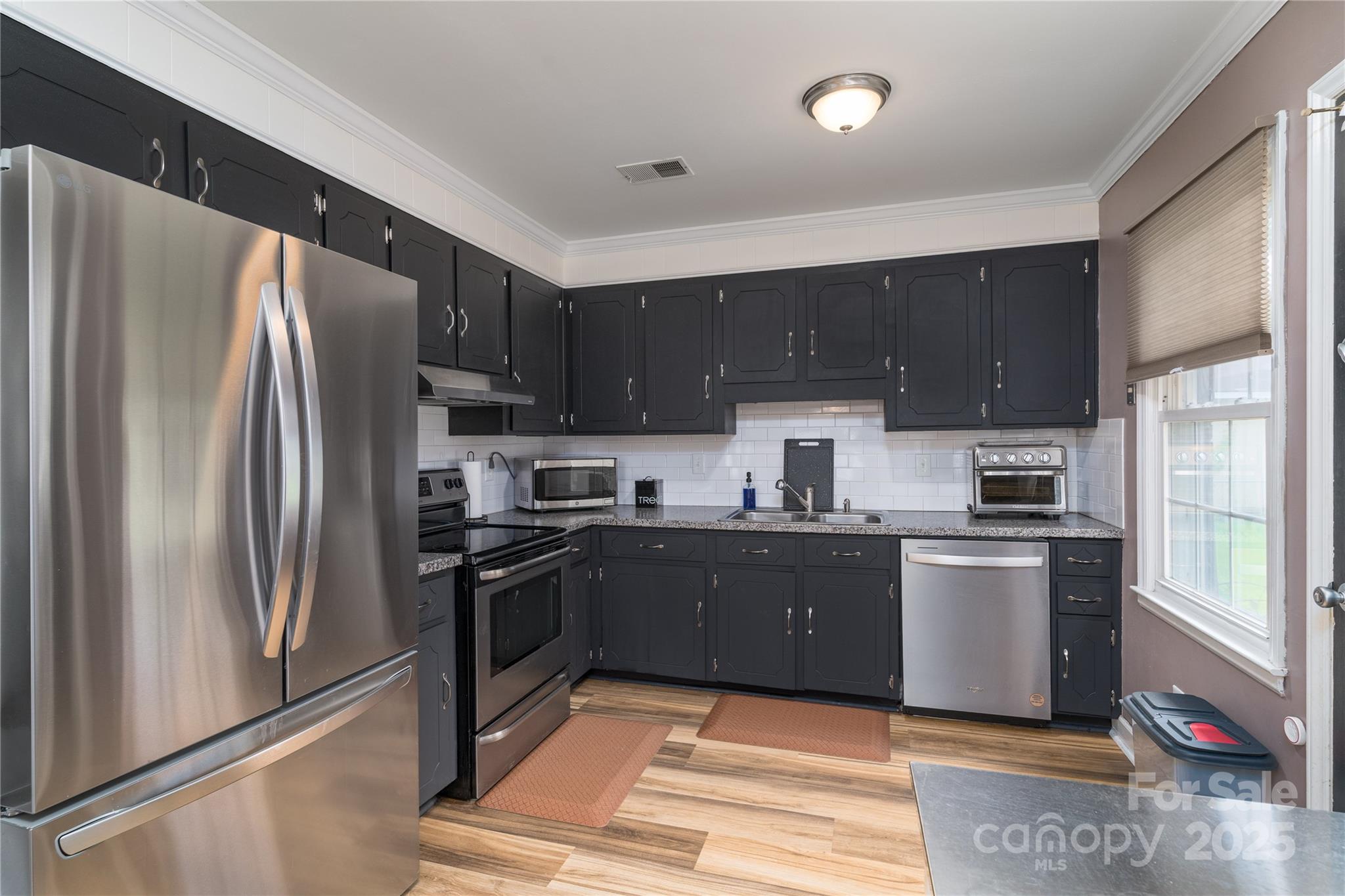 6206 Clearwater Drive