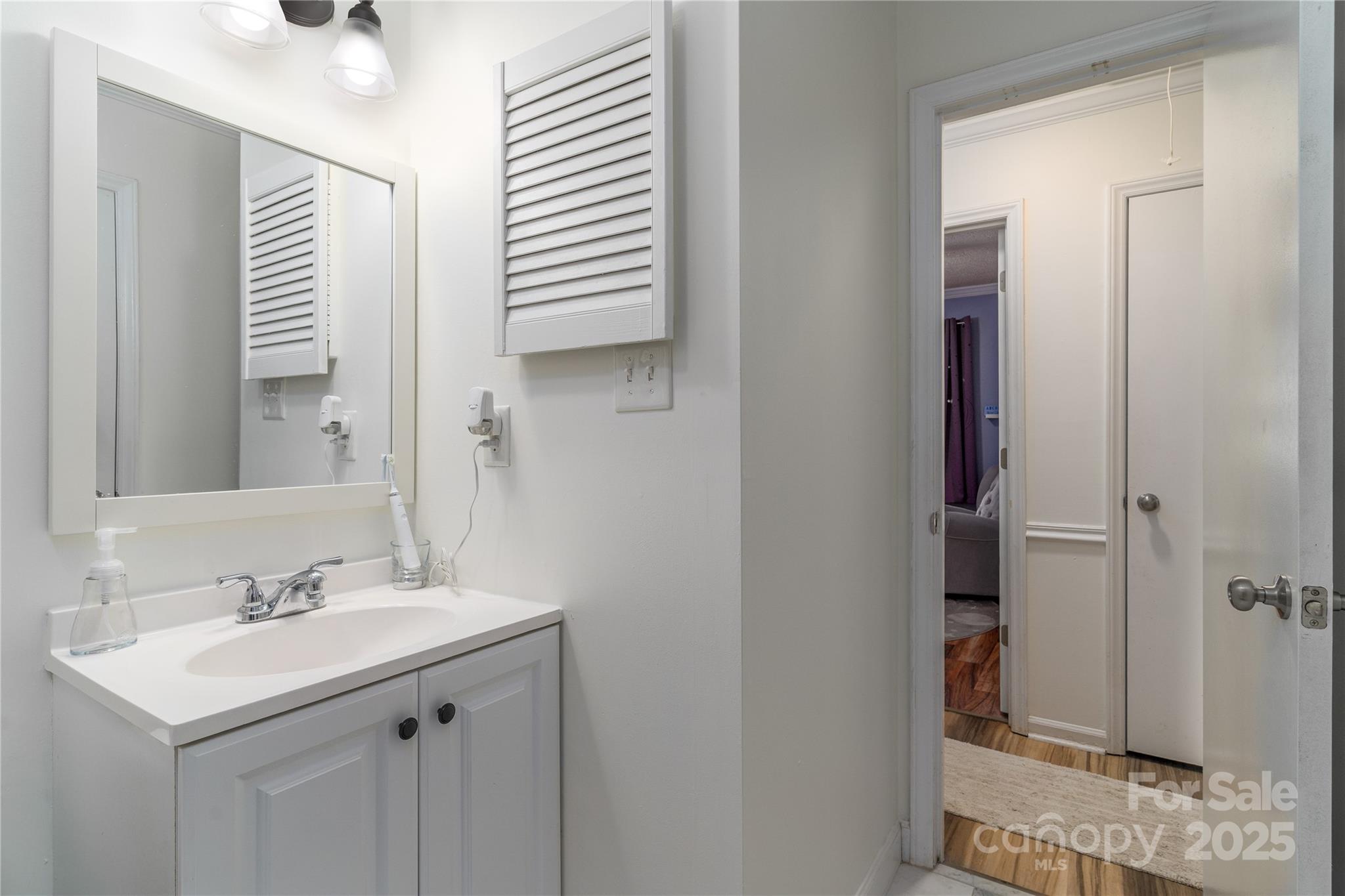 6206 Clearwater Drive