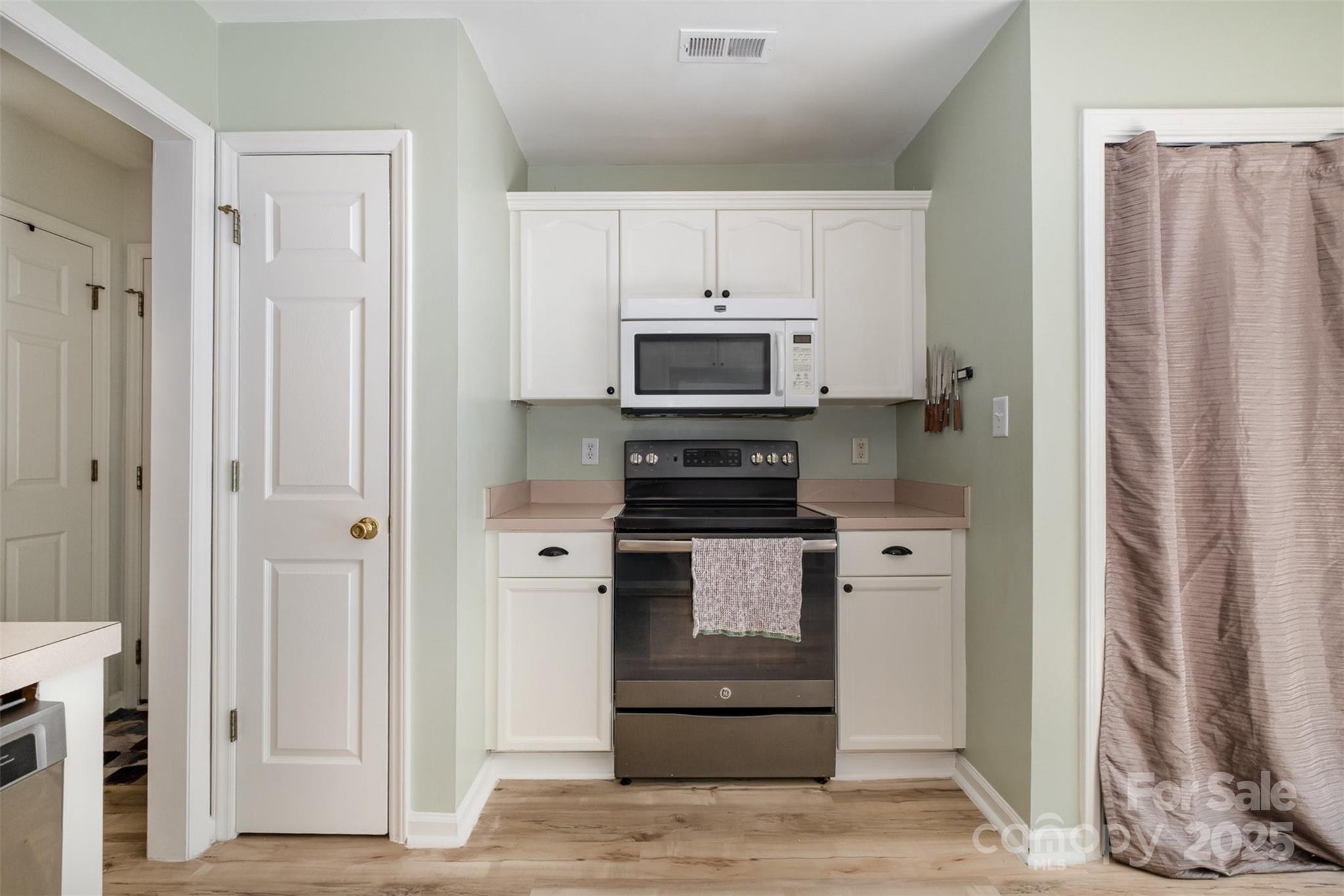 3702 Brookstone Trail