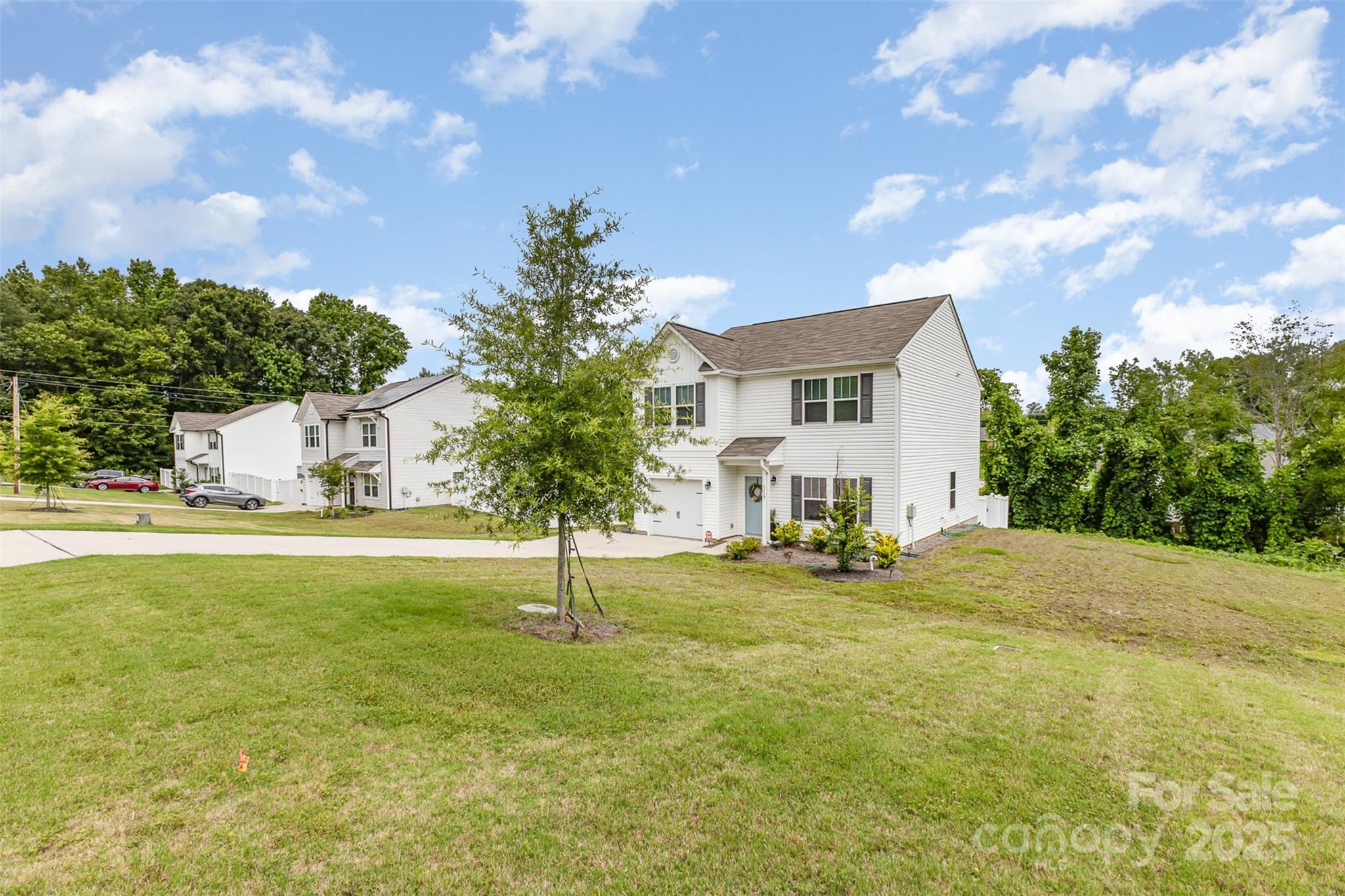 1117 Laurel Woods Drive