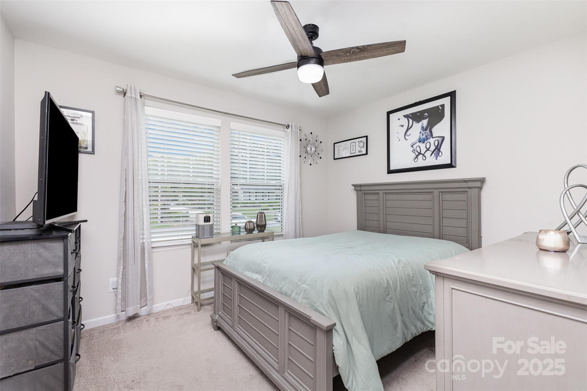1117 Laurel Woods Drive