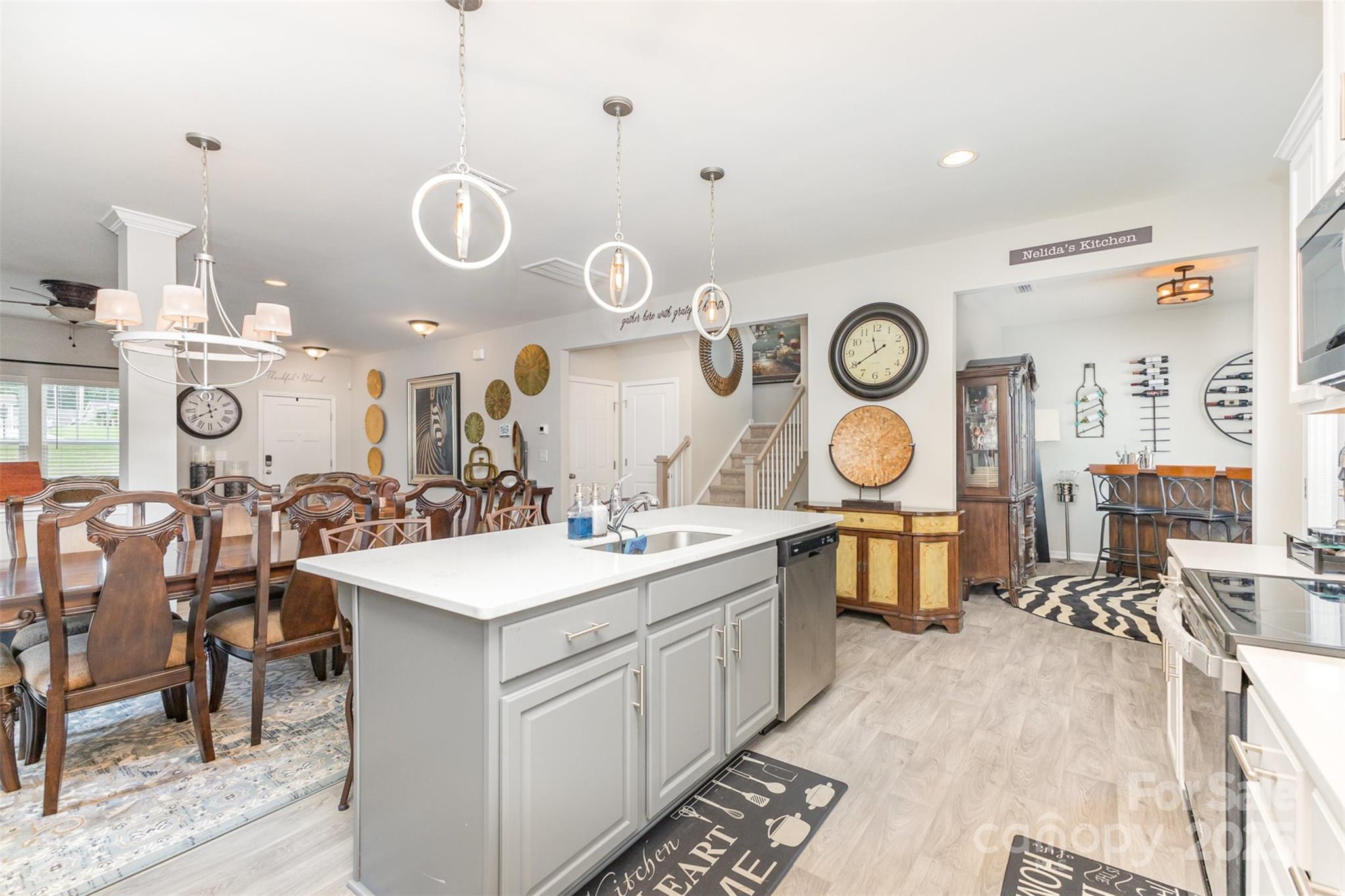1117 Laurel Woods Drive