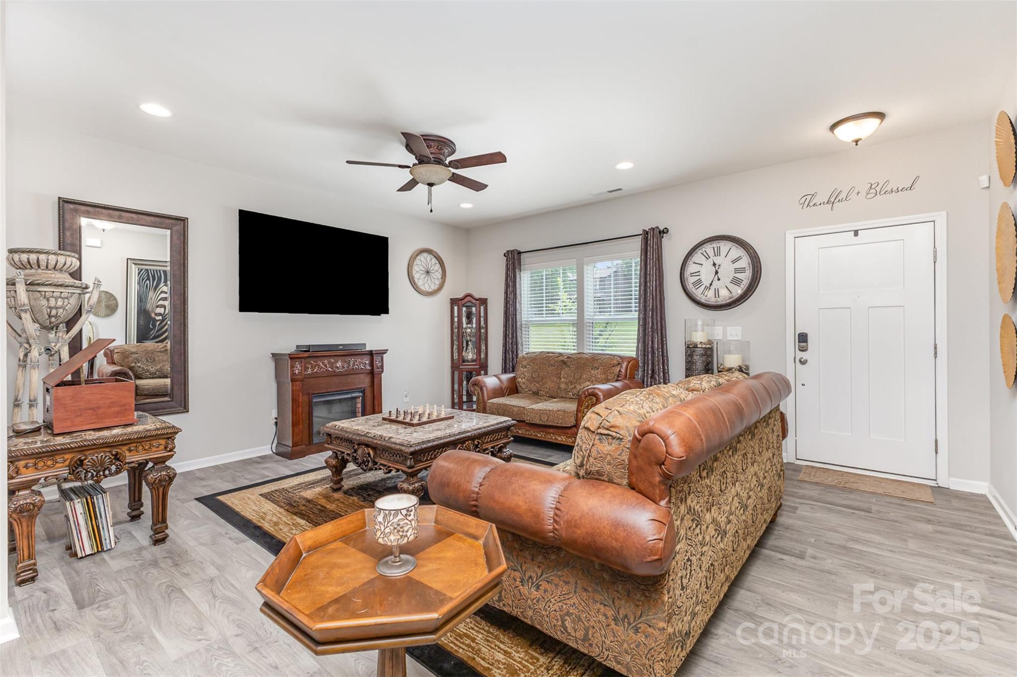 1117 Laurel Woods Drive
