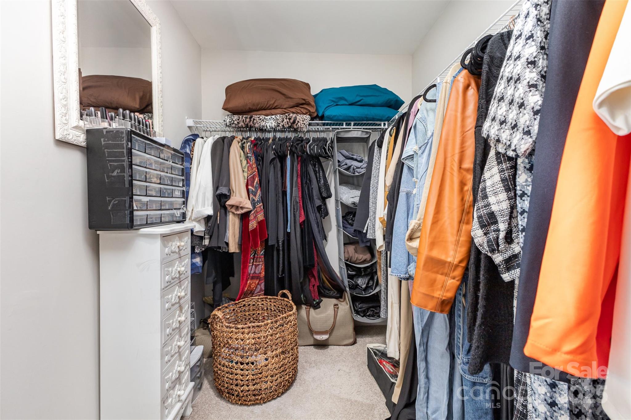 1117 Laurel Woods Drive