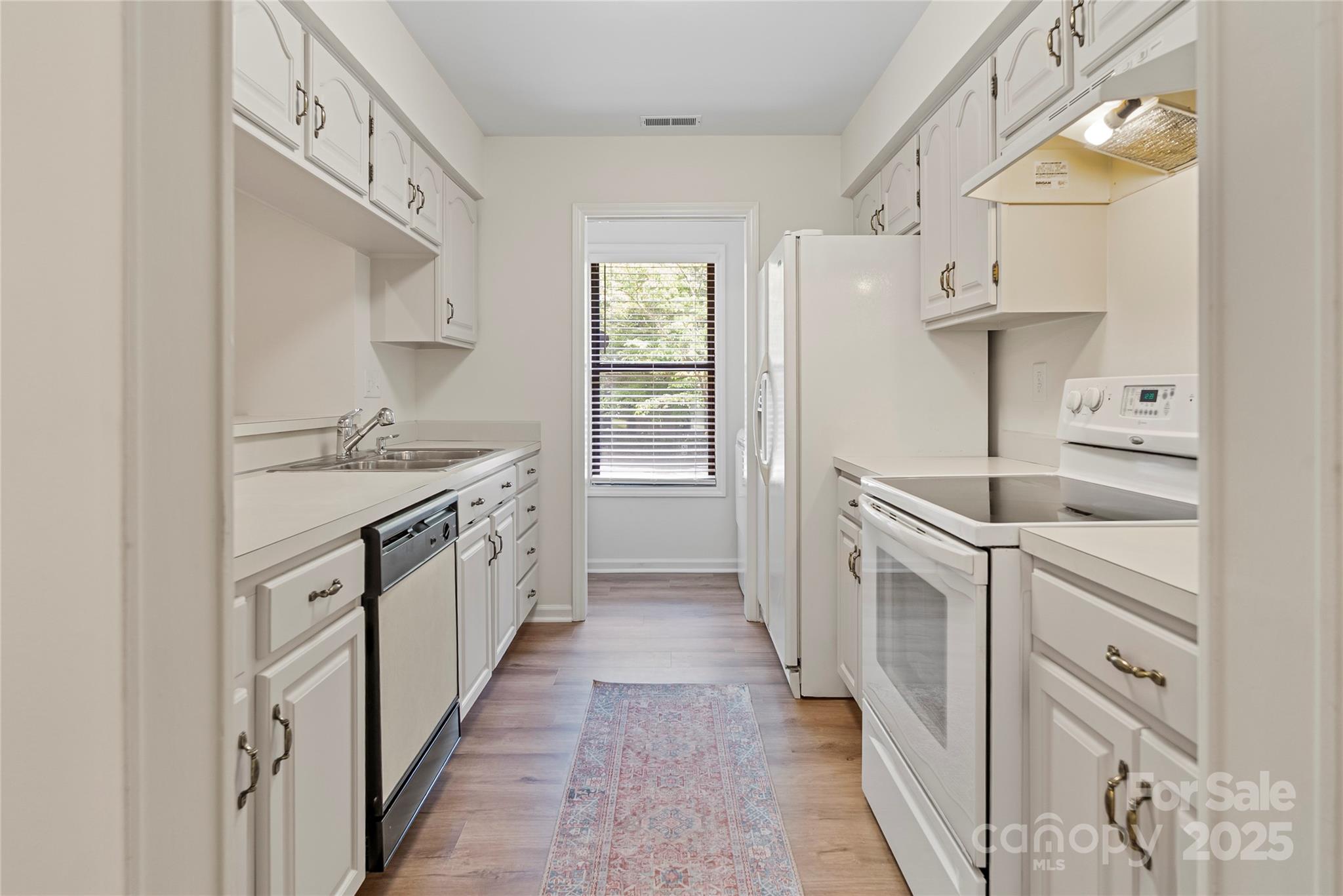 407 Sweetgum Drive Unit: B