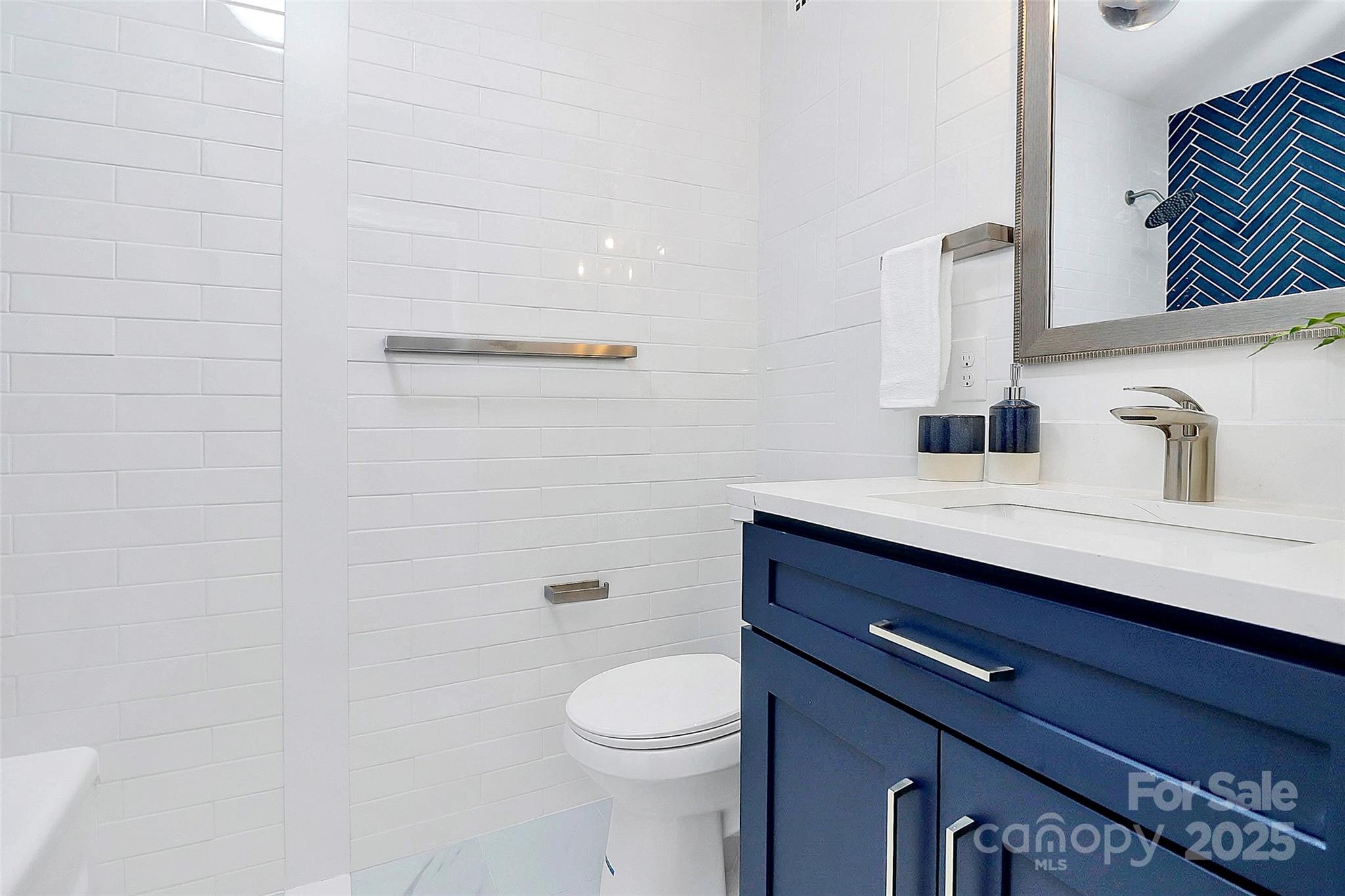 1300 Queens Road Unit: 405