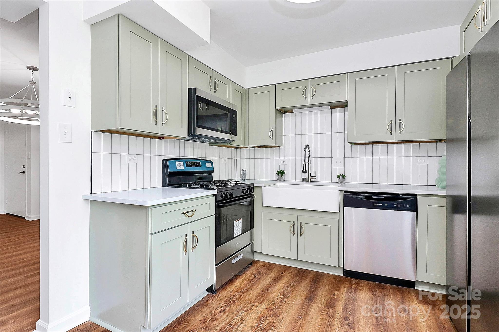 1300 Queens Road Unit: 405