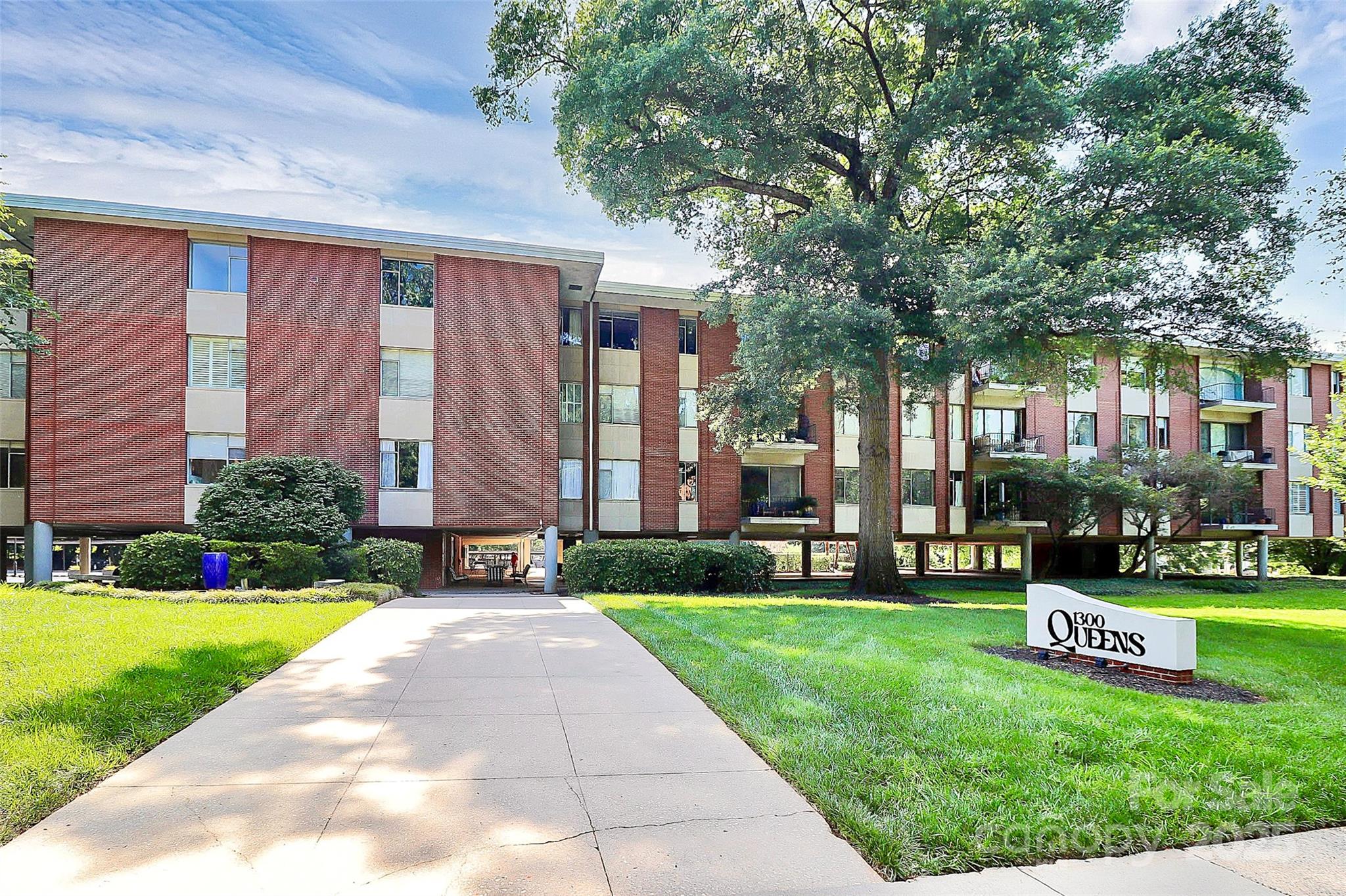 1300 Queens Road Unit: 405