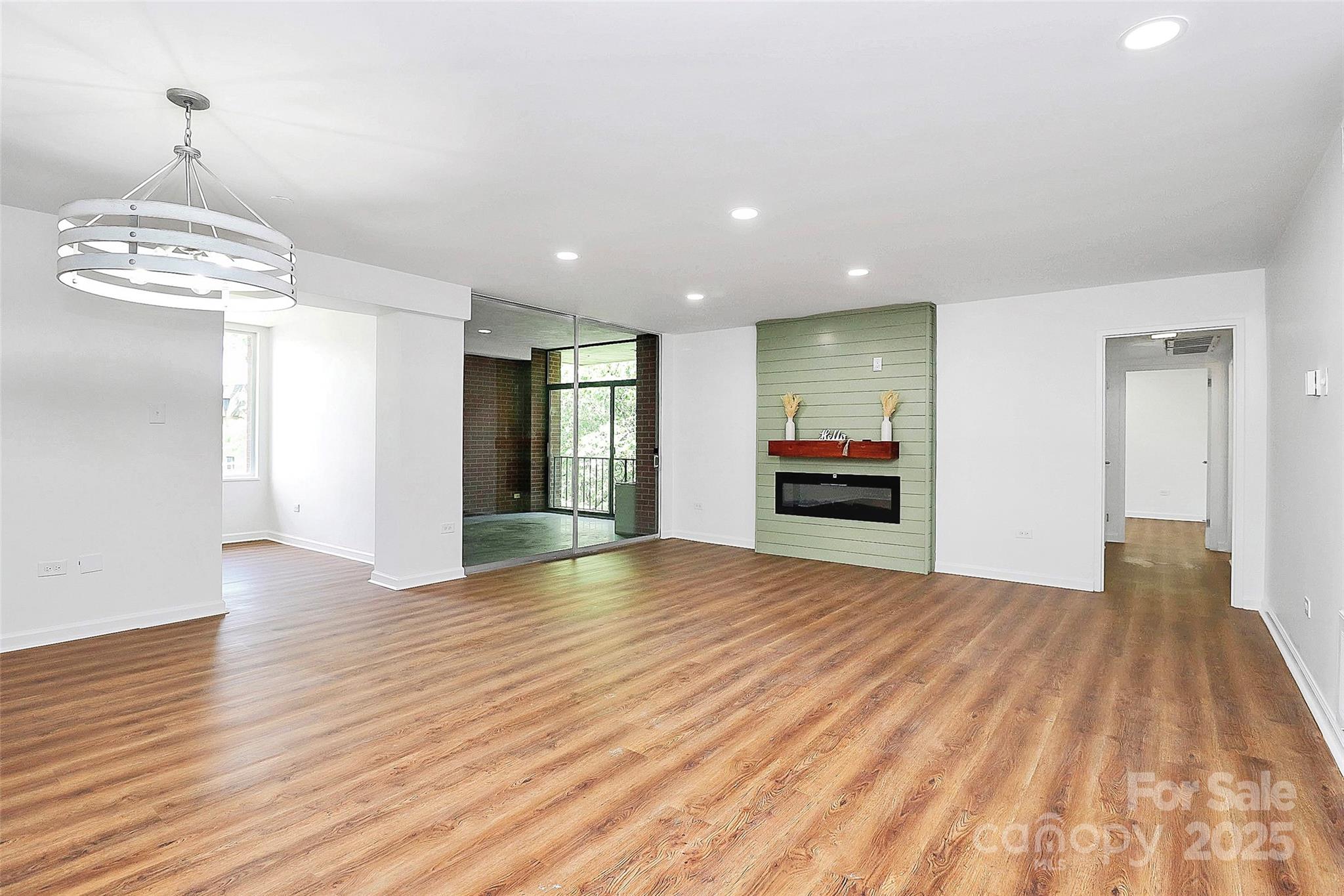 1300 Queens Road Unit: 405