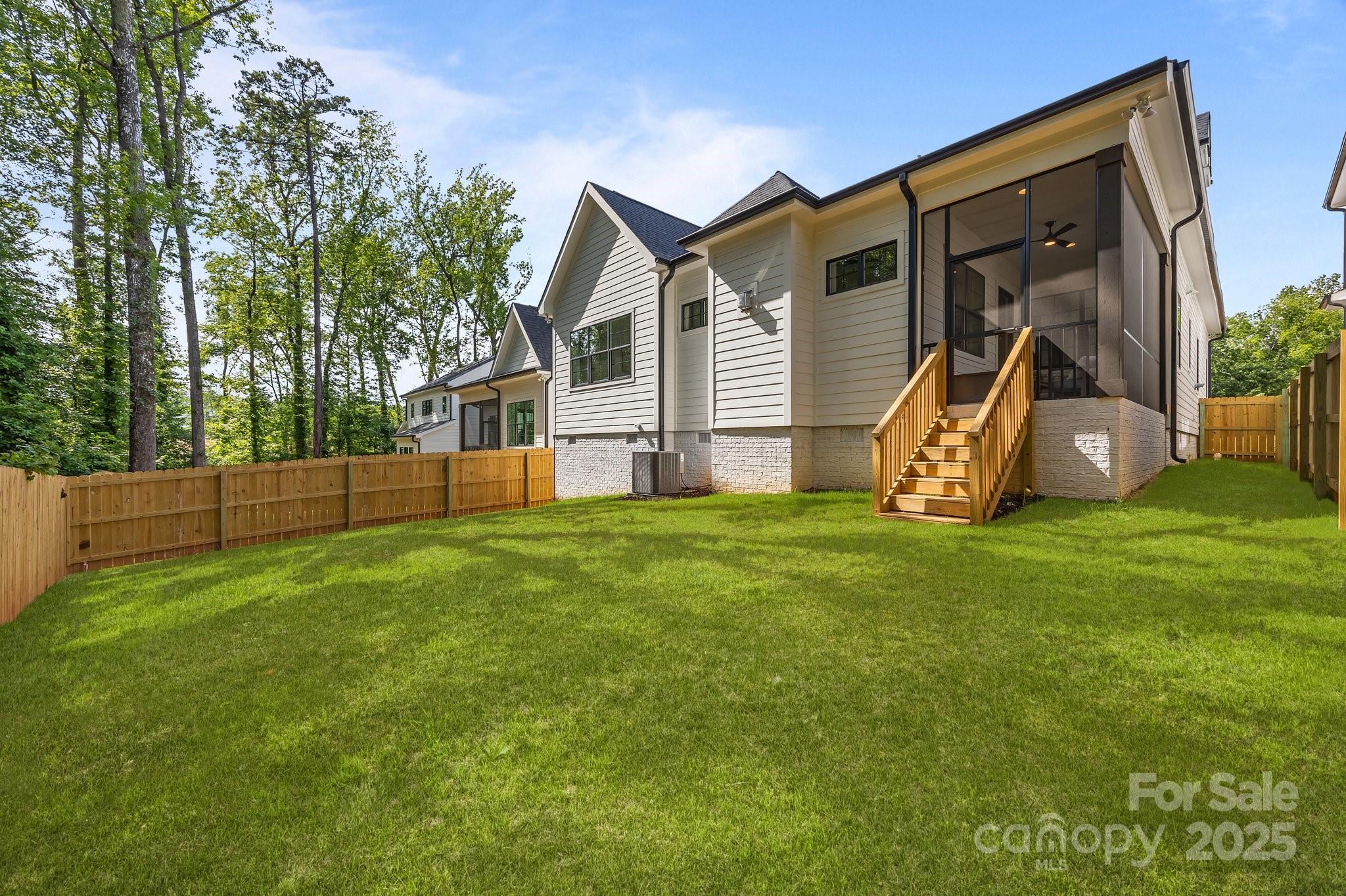 3945 Plainview Road
