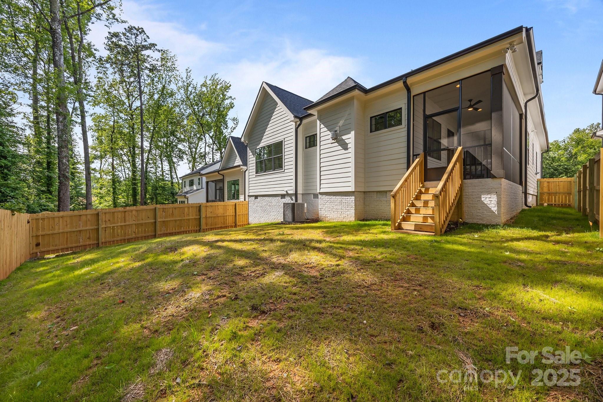 3945 Plainview Road